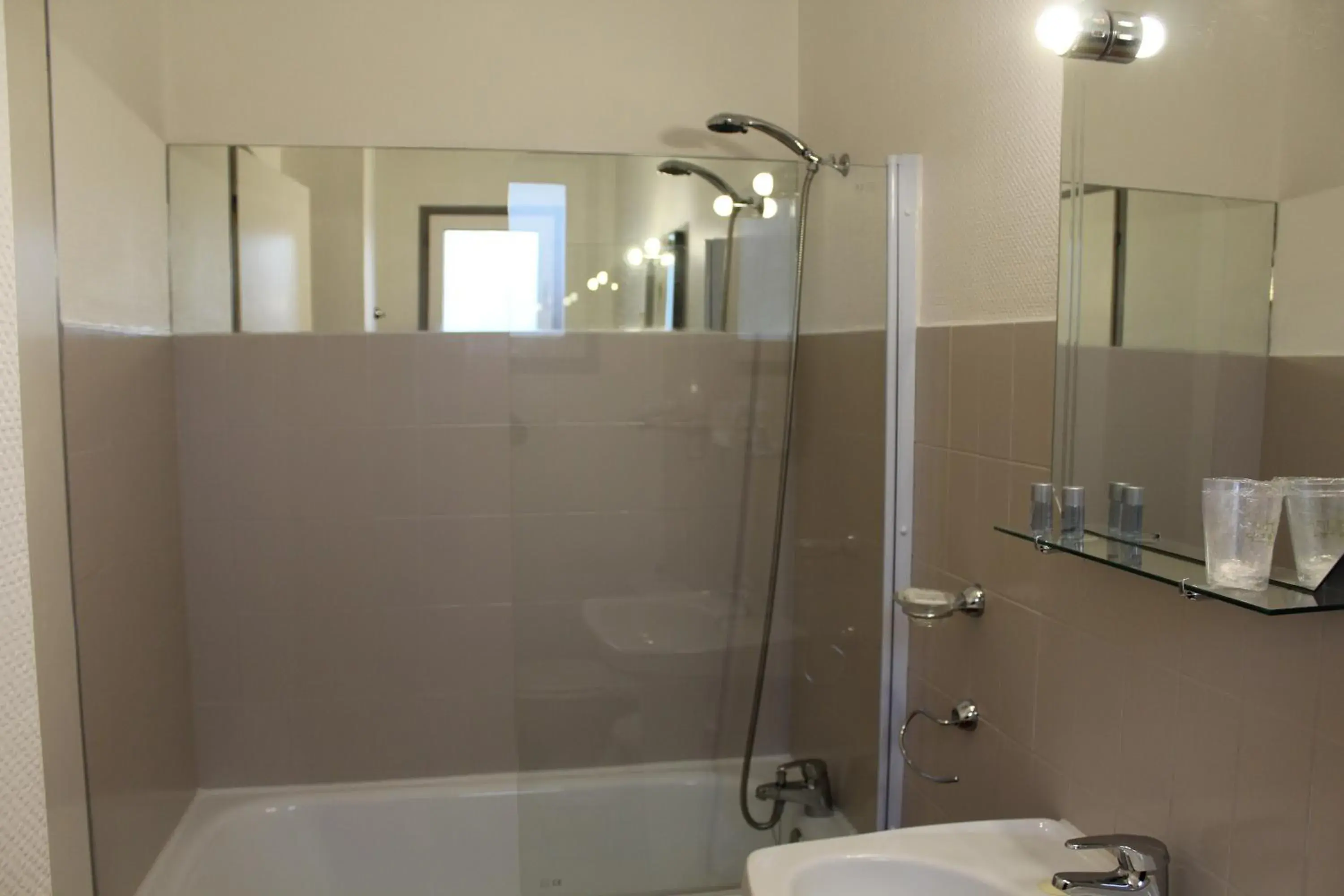 Double Room with Garden View - single occupancy in Villa Hotel Double Room with Garden View - single occupancy in Villa Hotel