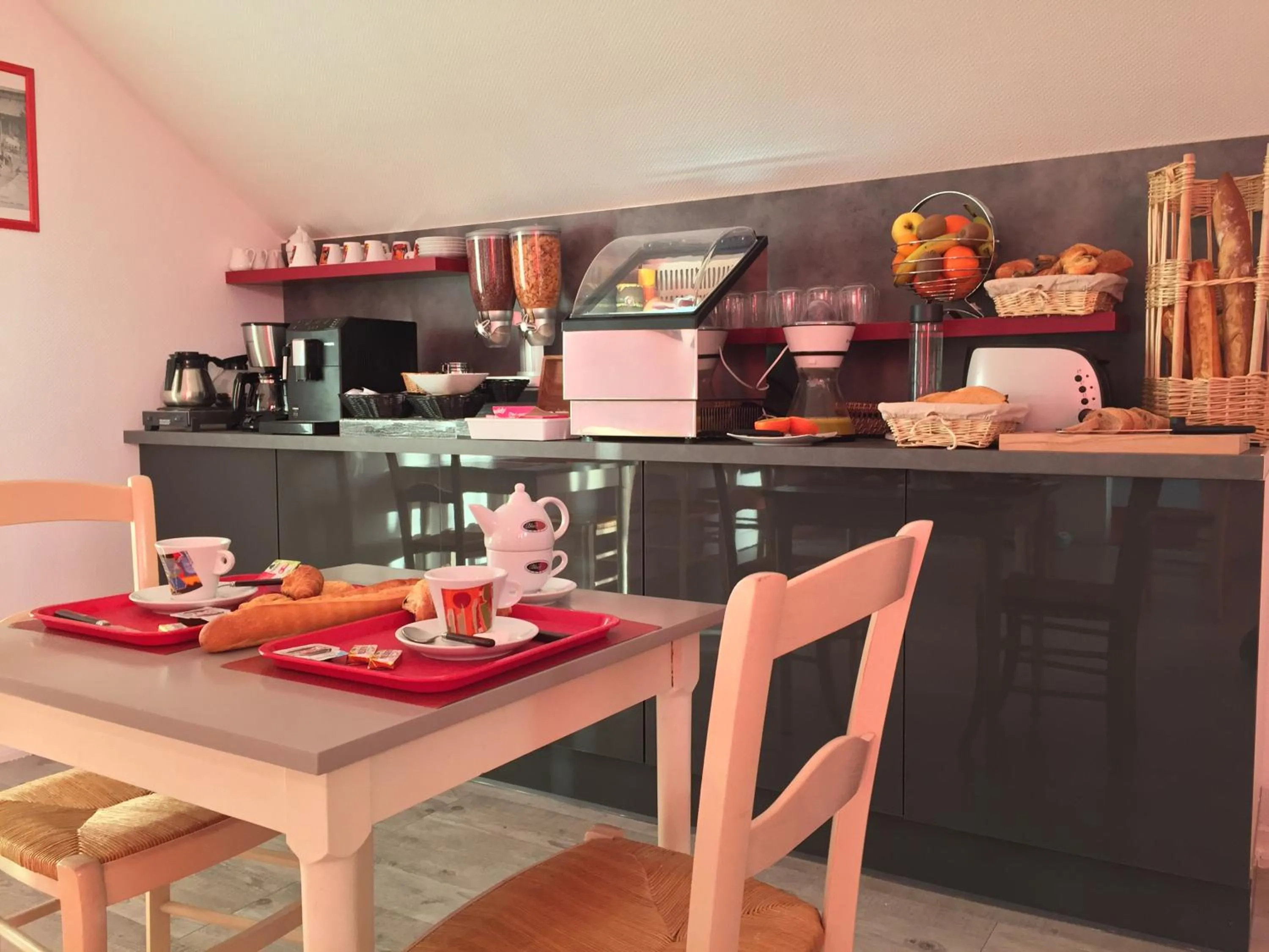 Buffet breakfast in Villa Hotel