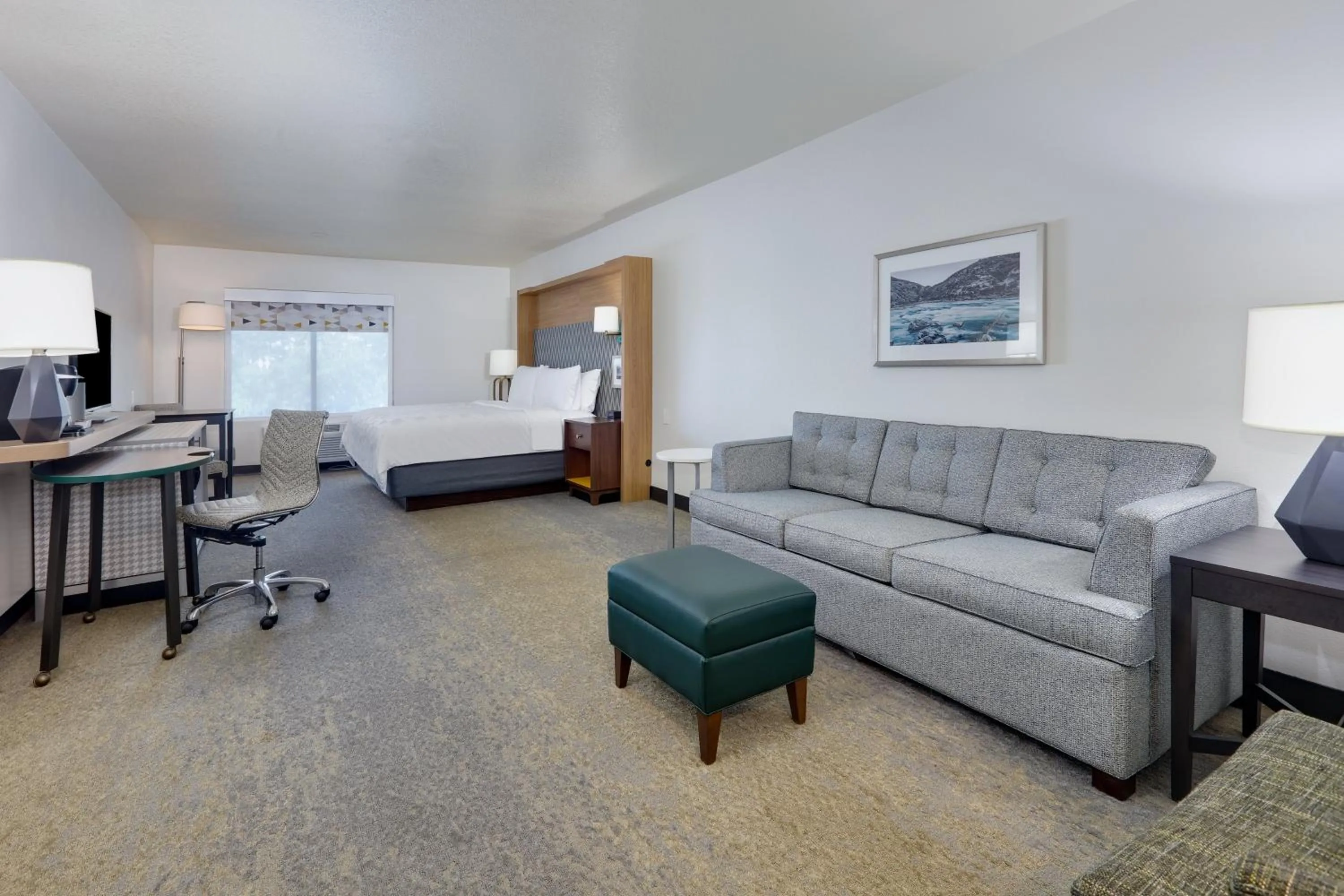 Photo of the whole room in Holiday Inn Twin Falls by IHG