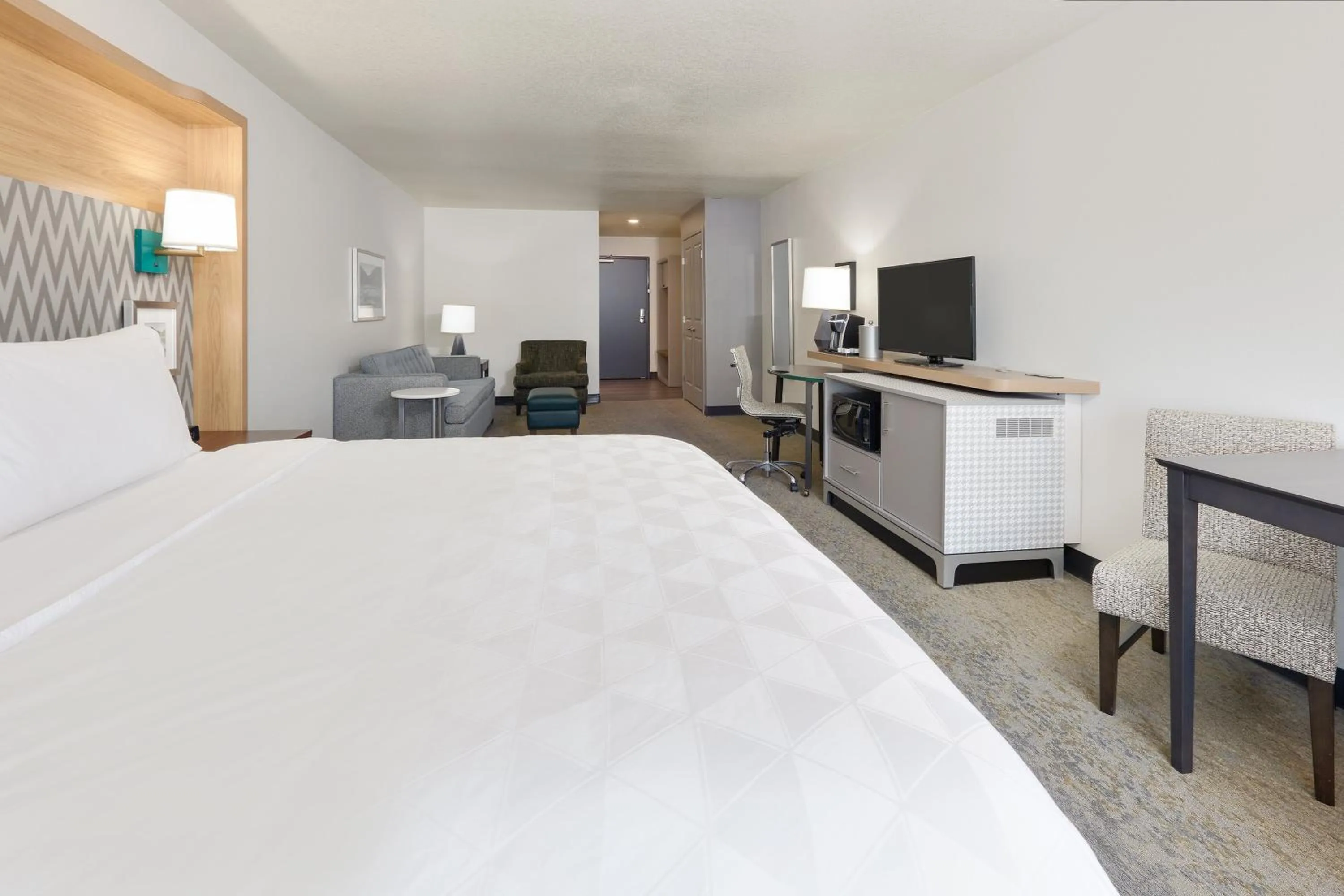 Photo of the whole room, Bed in Holiday Inn Twin Falls by IHG