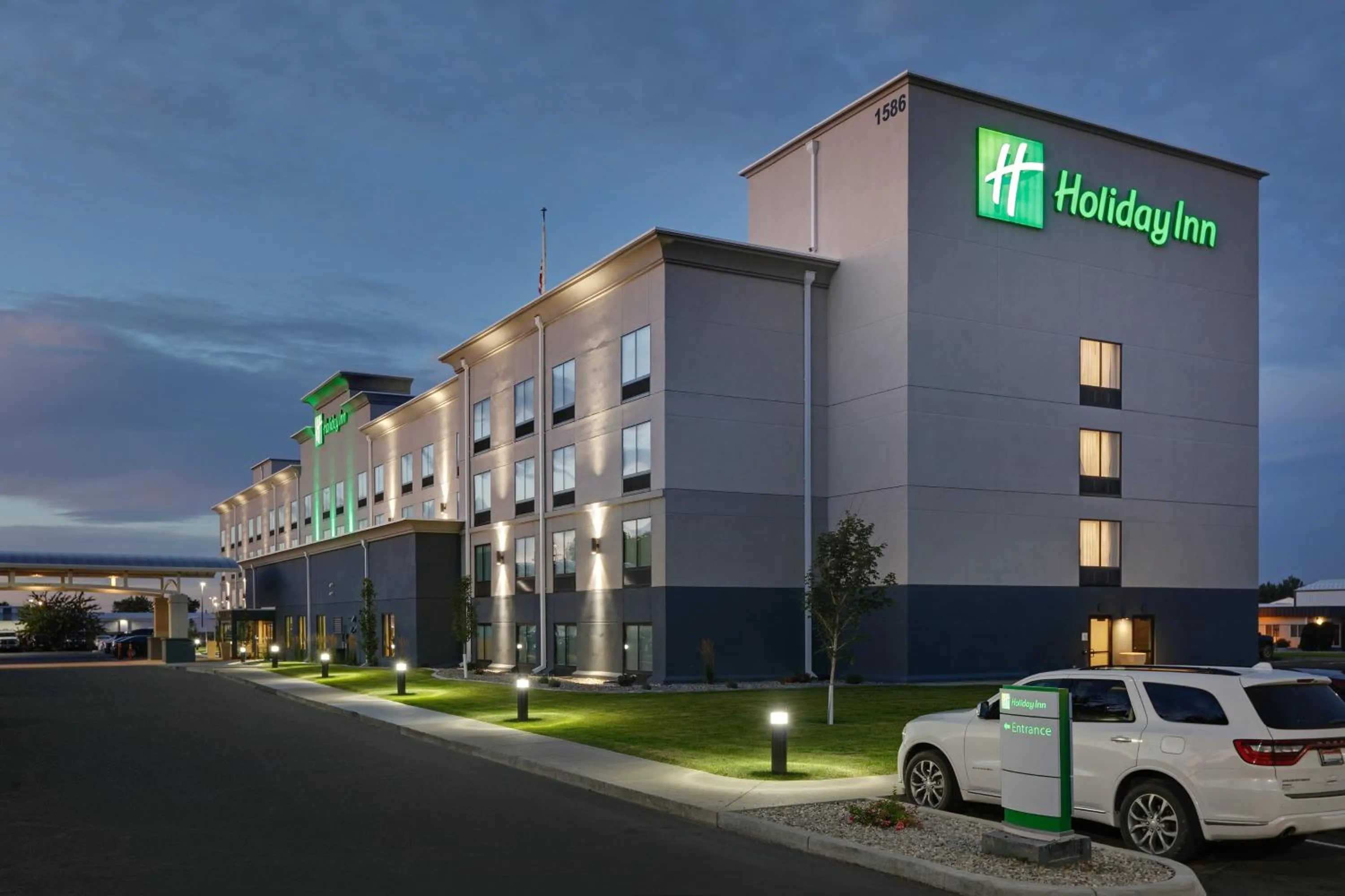 Property building in Holiday Inn Twin Falls by IHG