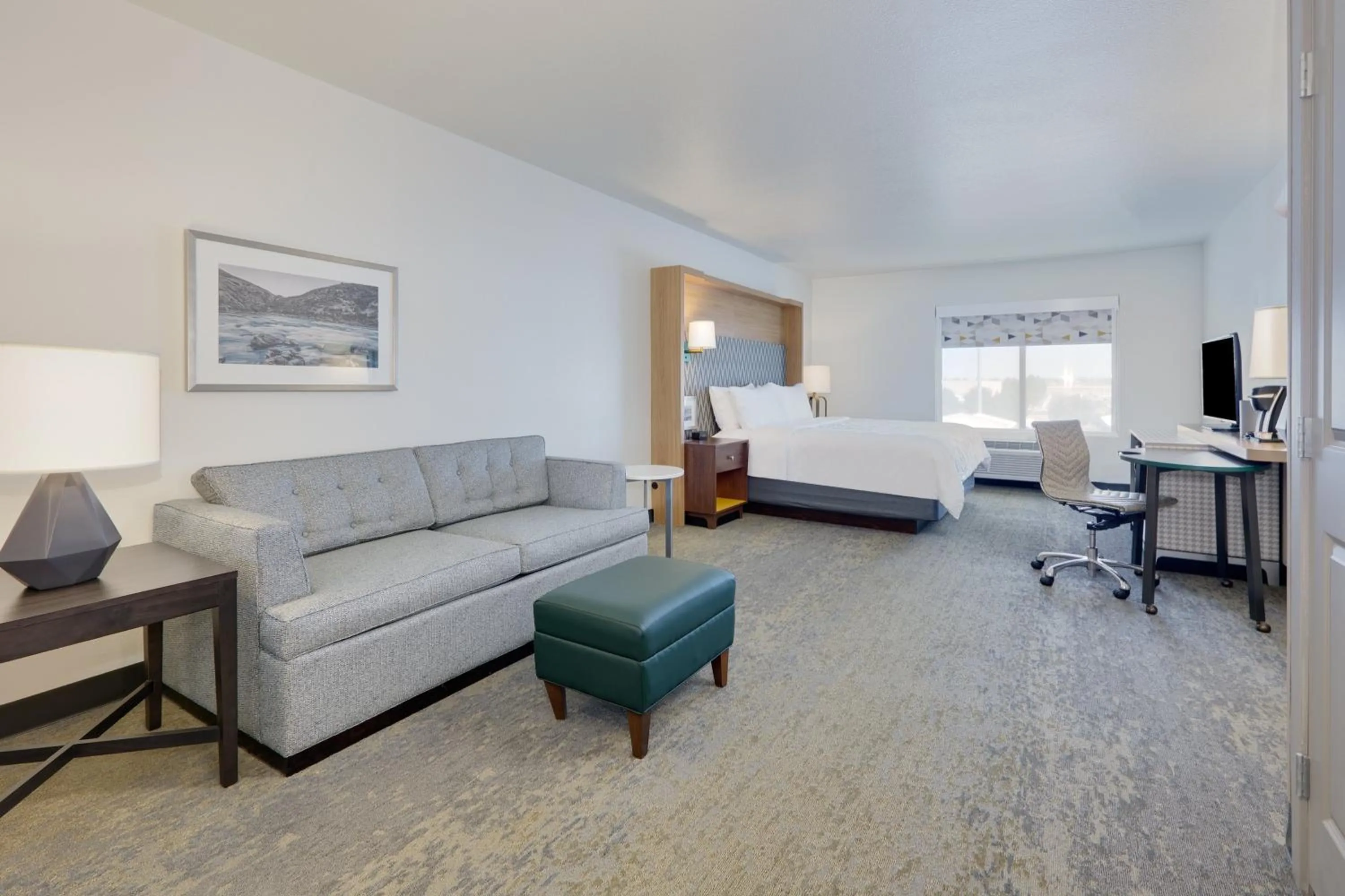 Photo of the whole room, Bed in Holiday Inn Twin Falls by IHG