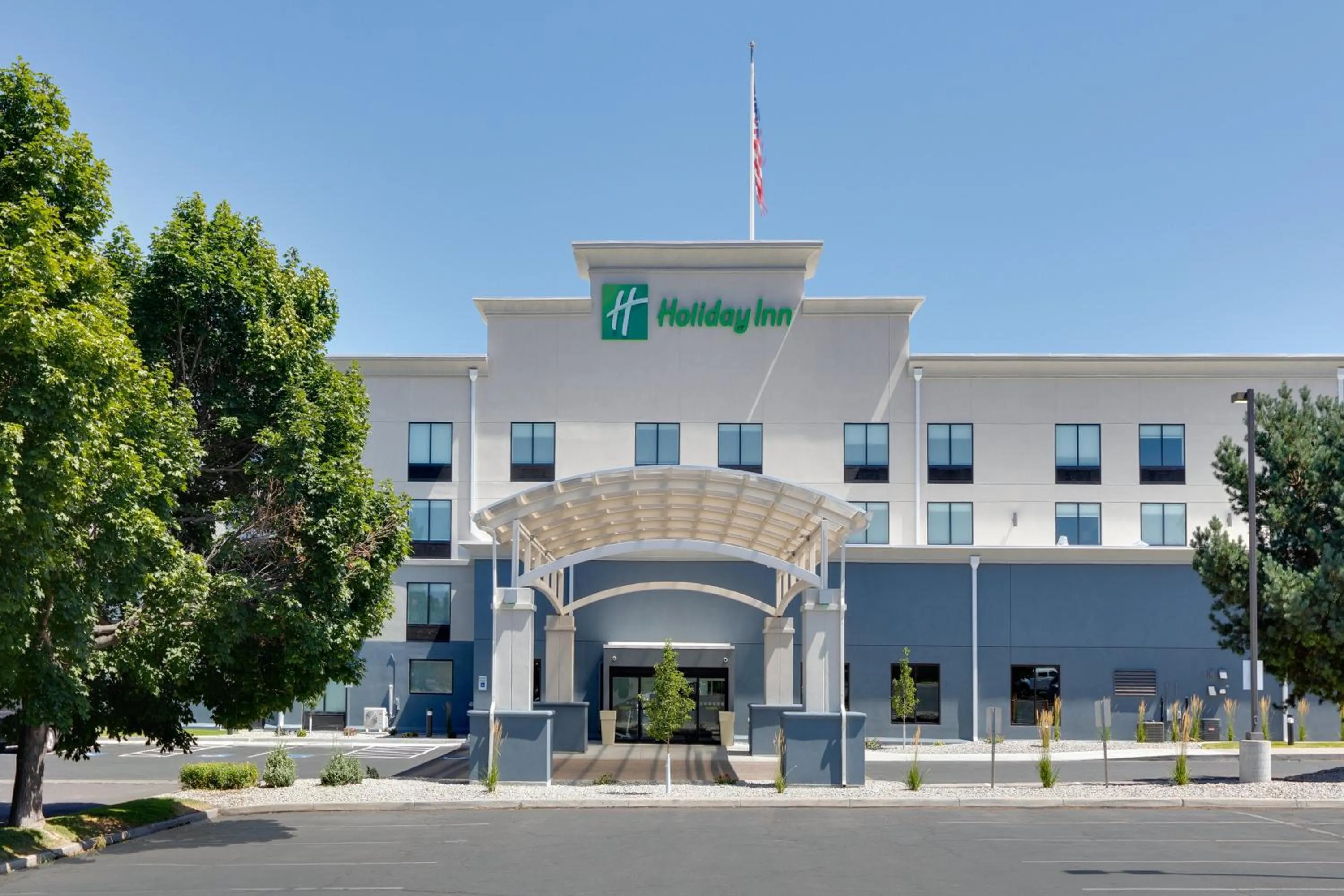 Property building in Holiday Inn Twin Falls by IHG