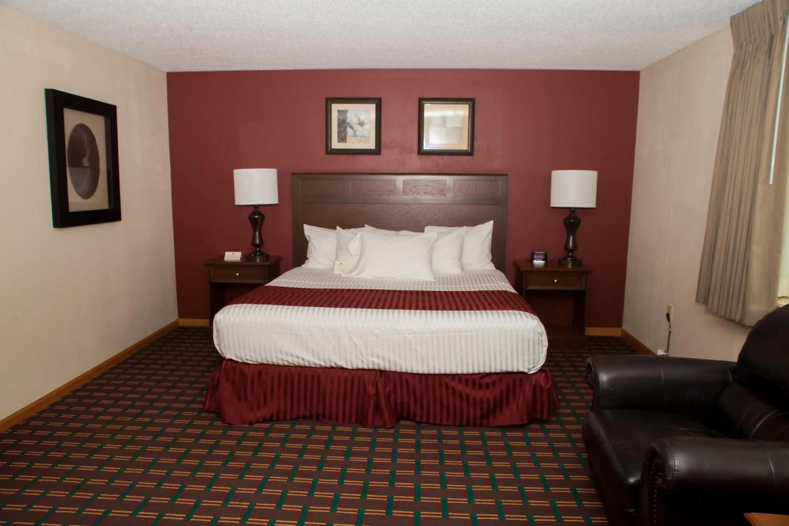 Bedroom, Bed in Harrington Inn