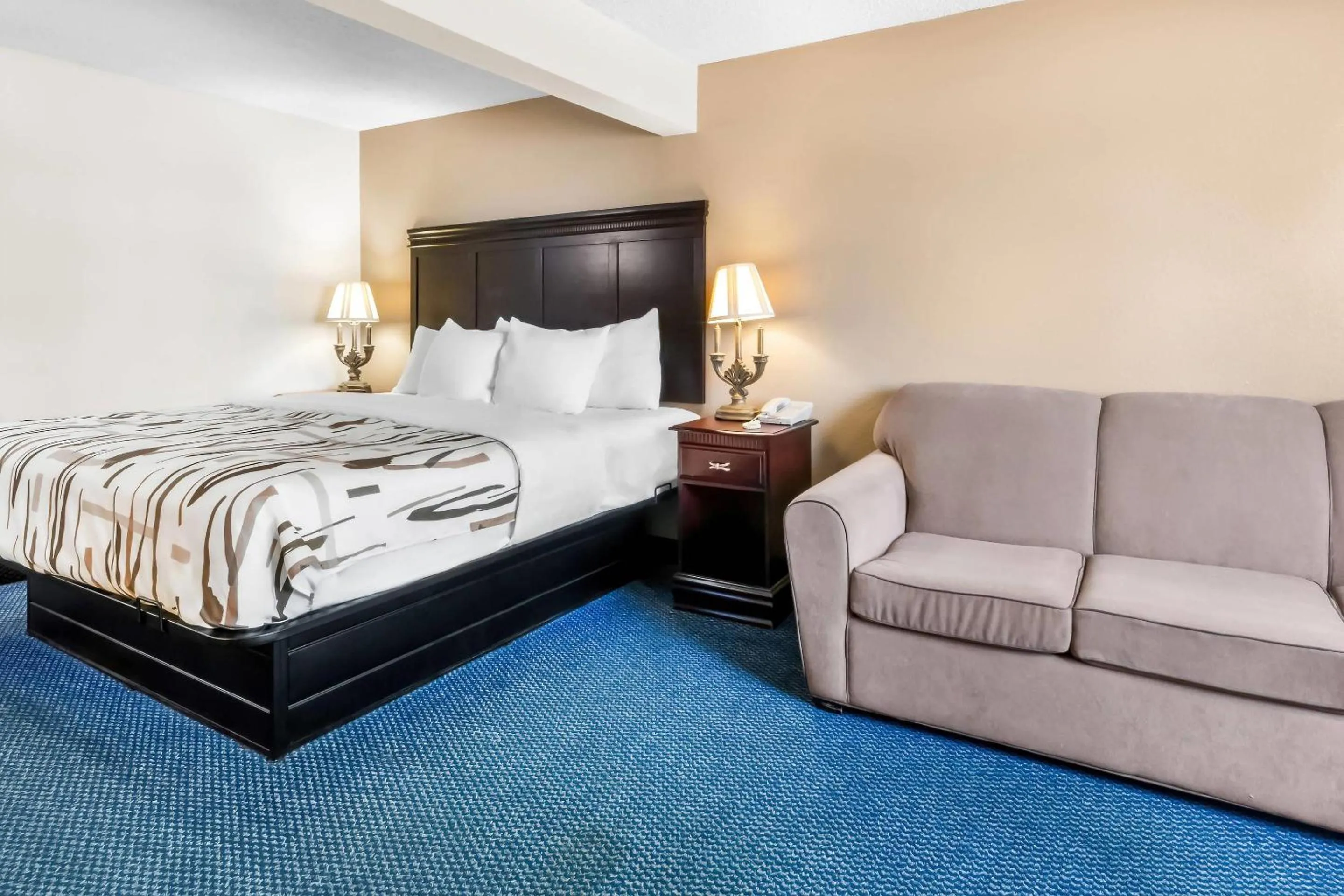 Bedroom, Bed in Rodeway Inn Helena