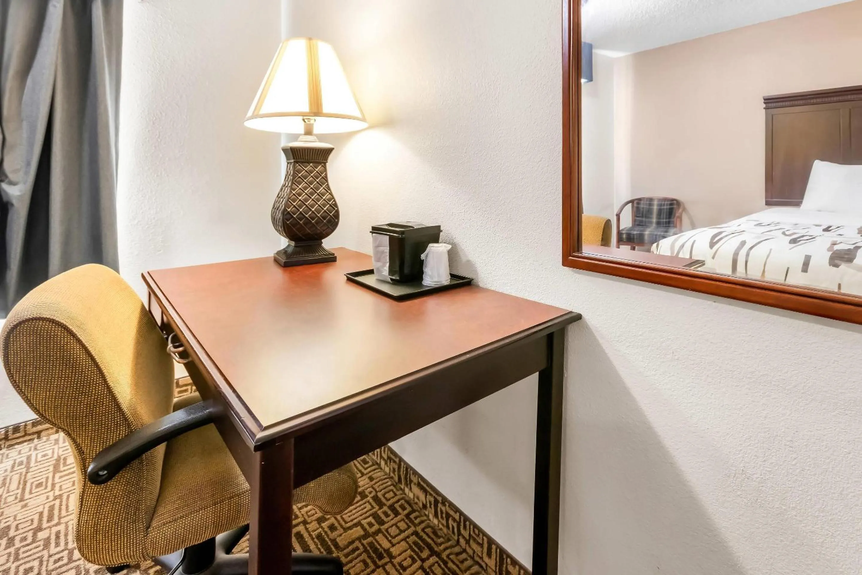 Bedroom, Bed in Rodeway Inn Helena