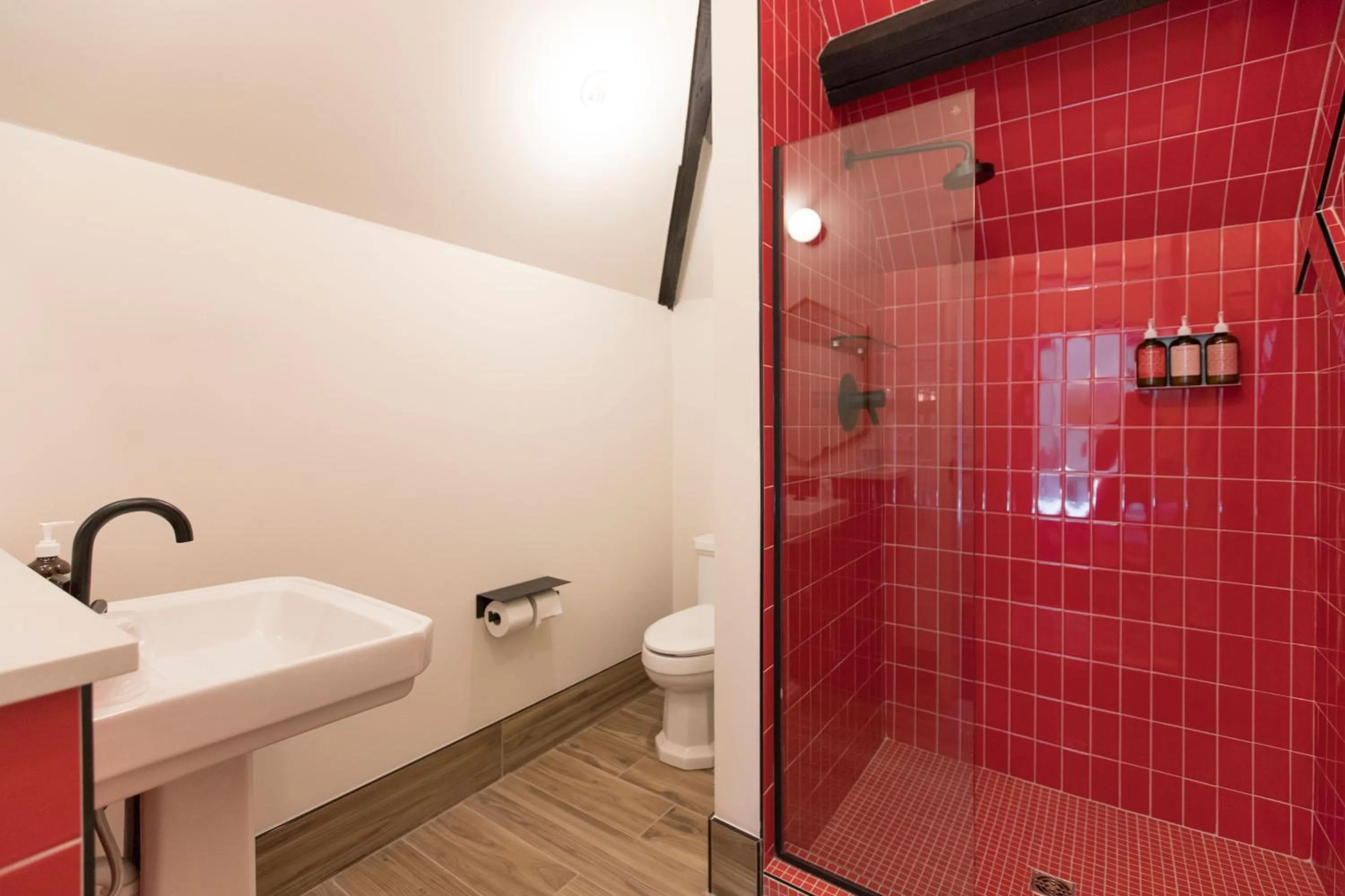 Shower in The Russell