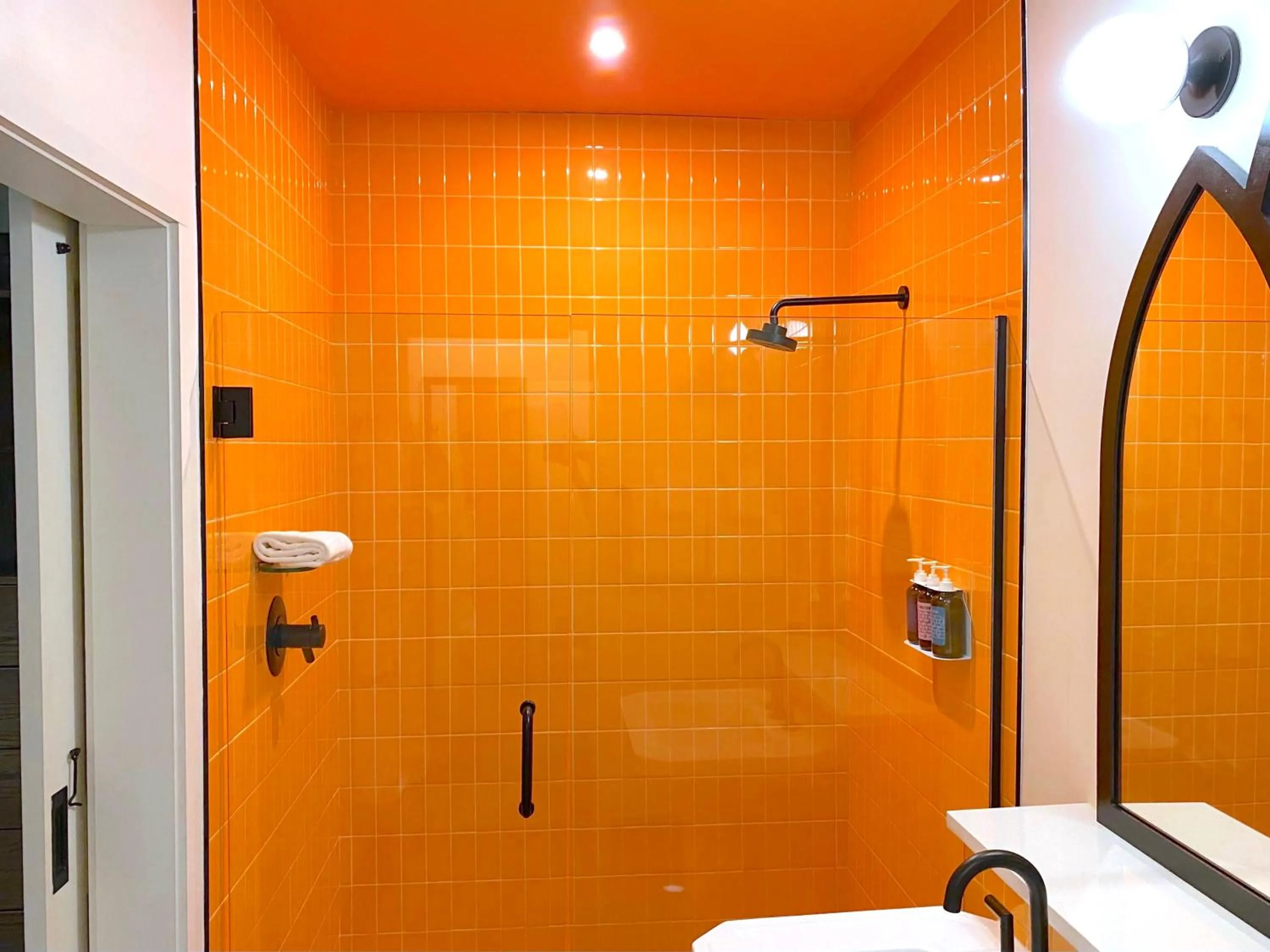 Shower in The Russell