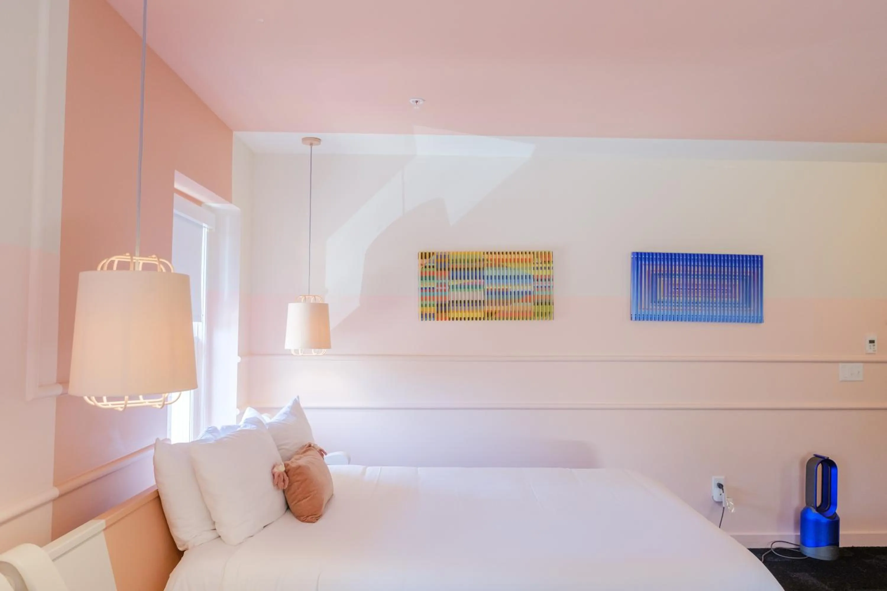 Bedroom, Bed in The Russell