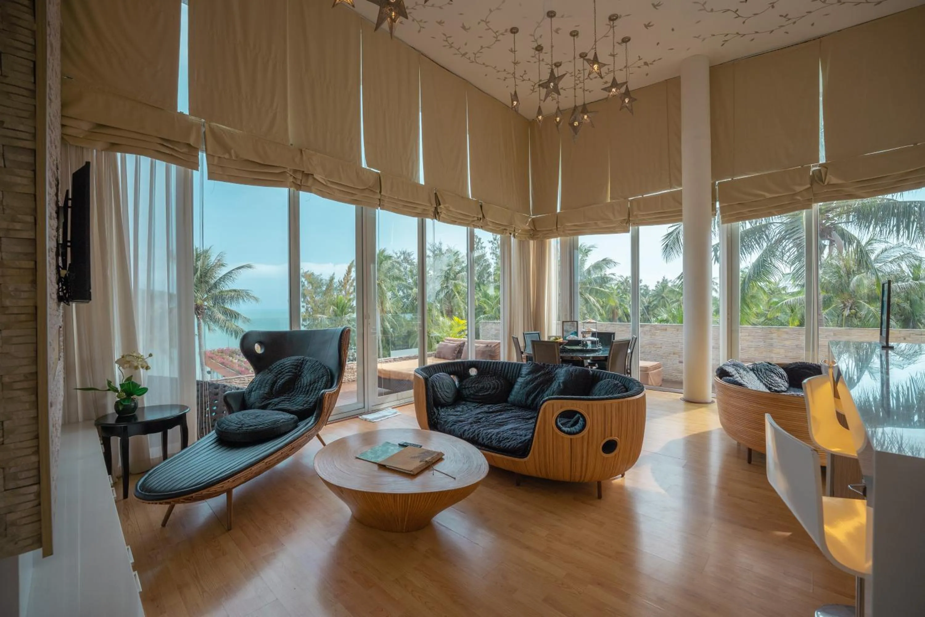 Living room in Dhevan Dara Beach Villa Kuiburi