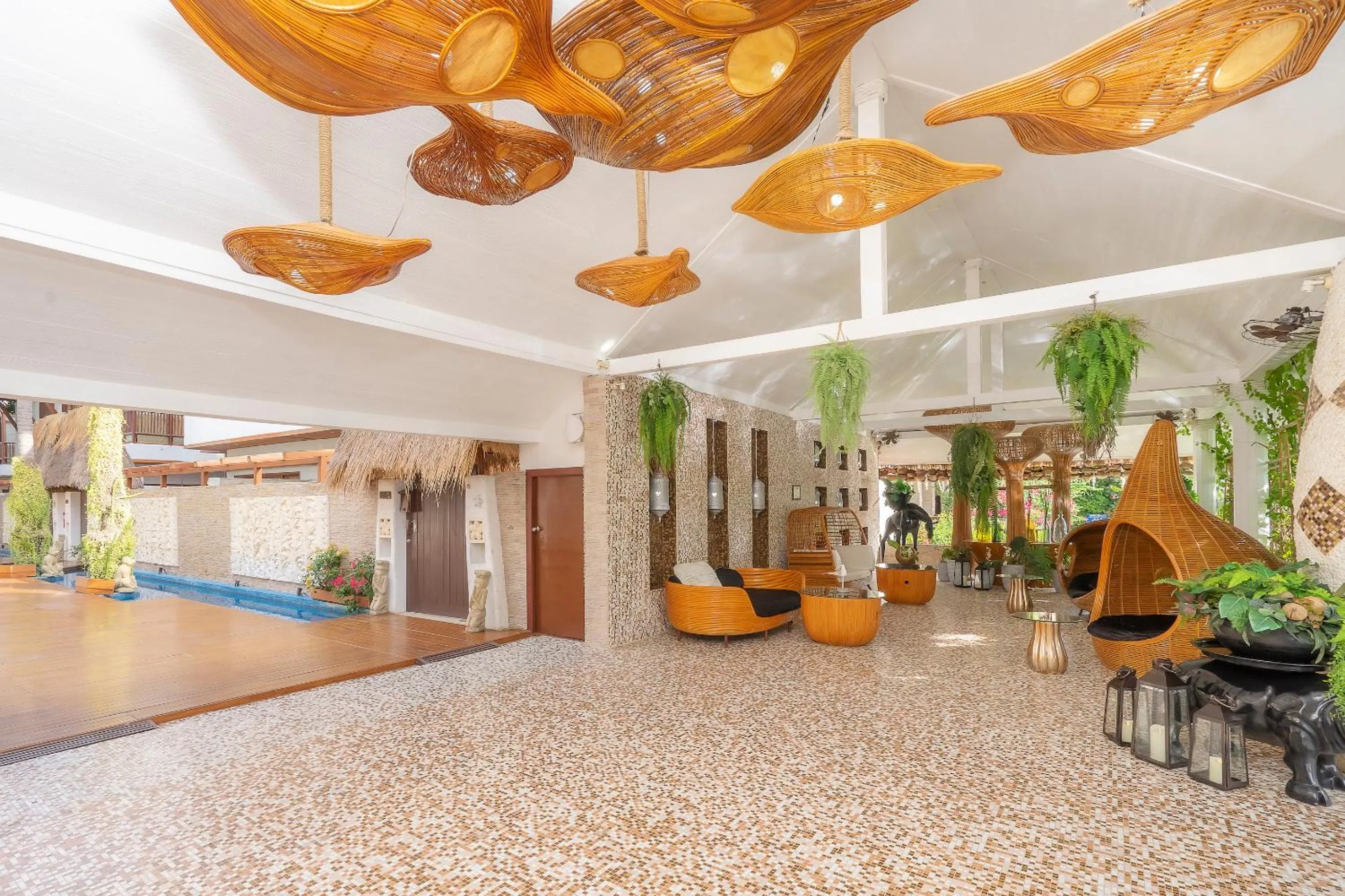Lobby or reception in Dhevan Dara Beach Villa Kuiburi
