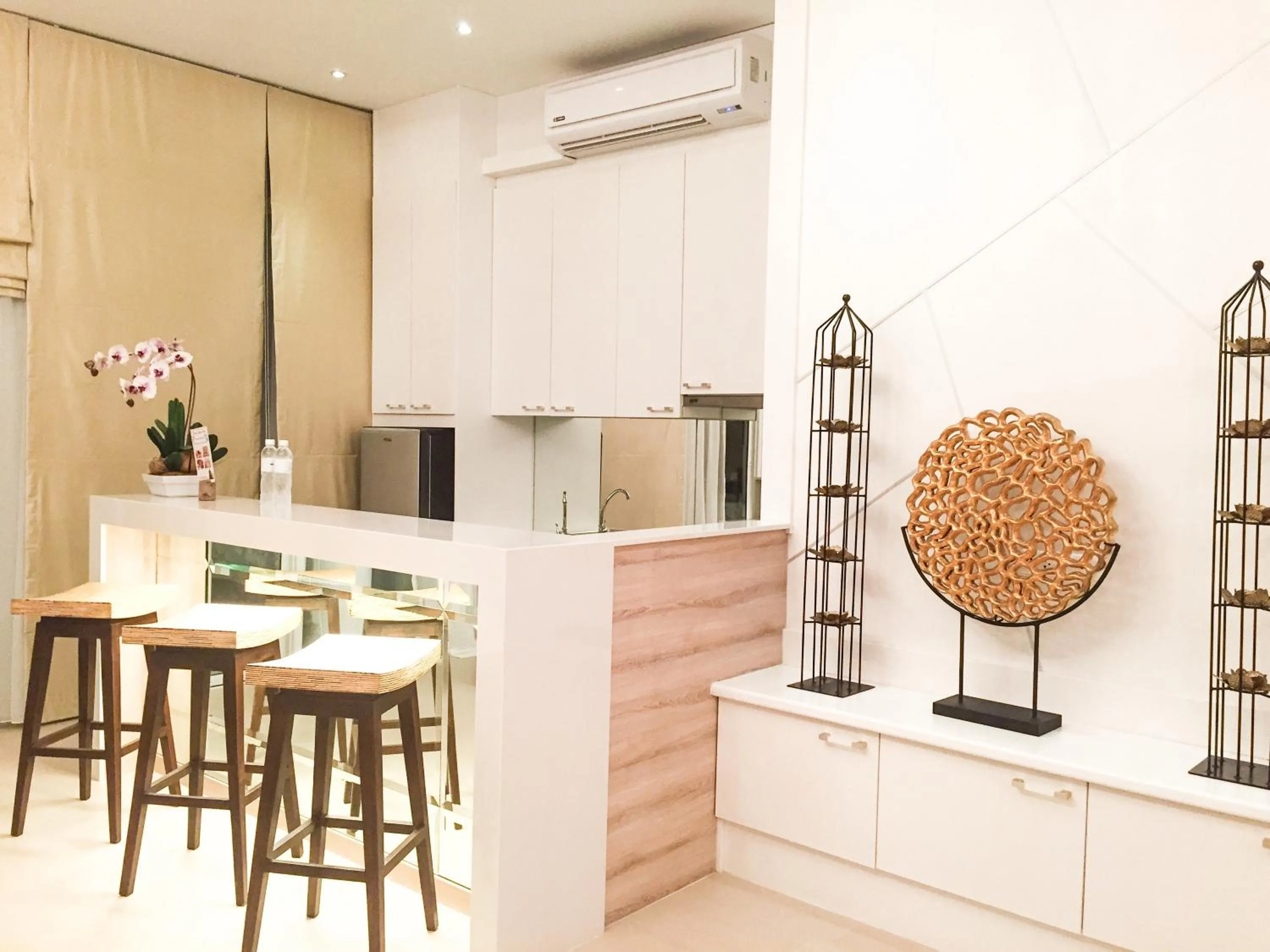 Living room in Dhevan Dara Beach Villa Kuiburi