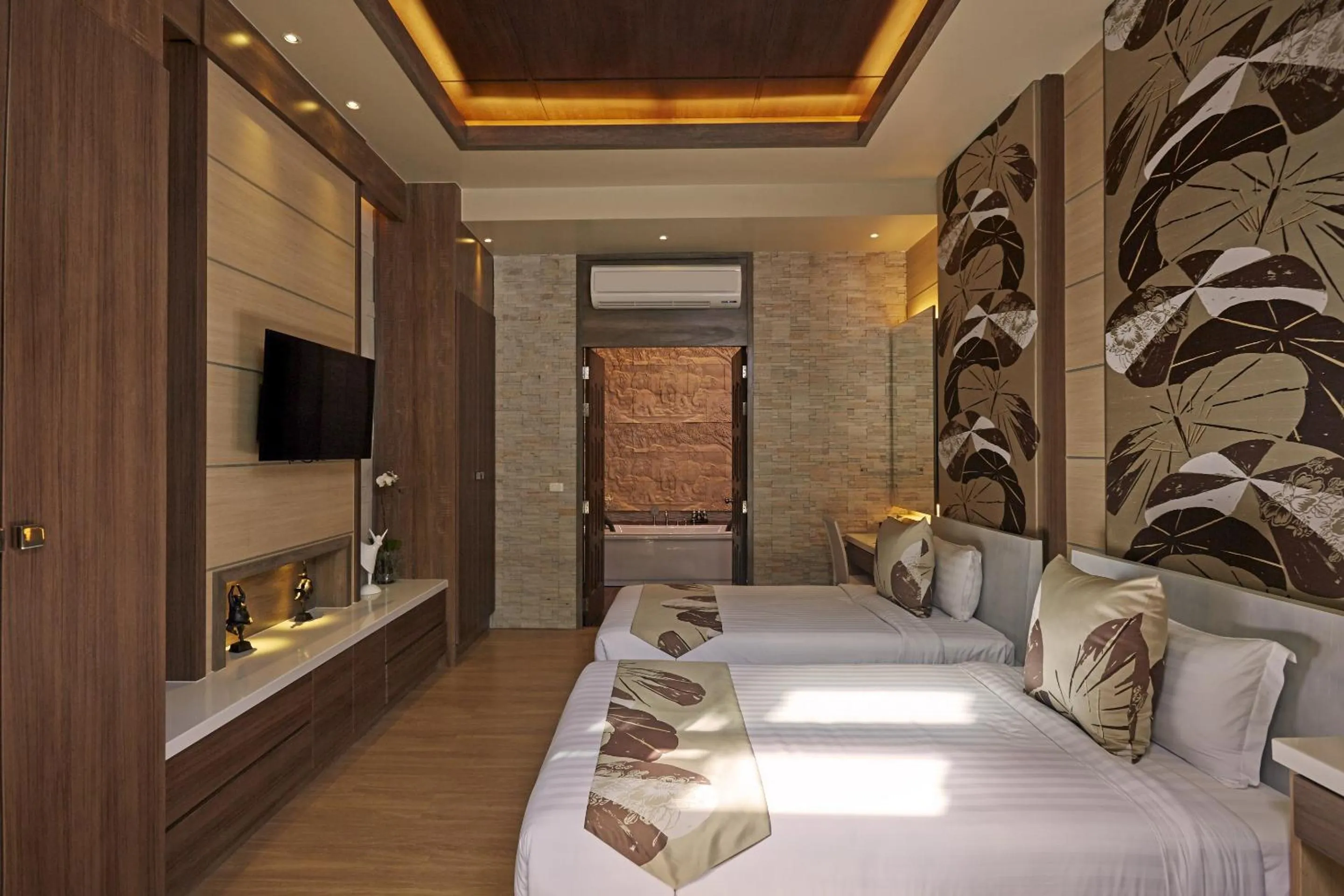 Photo of the whole room, Bed in Dhevan Dara Beach Villa Kuiburi