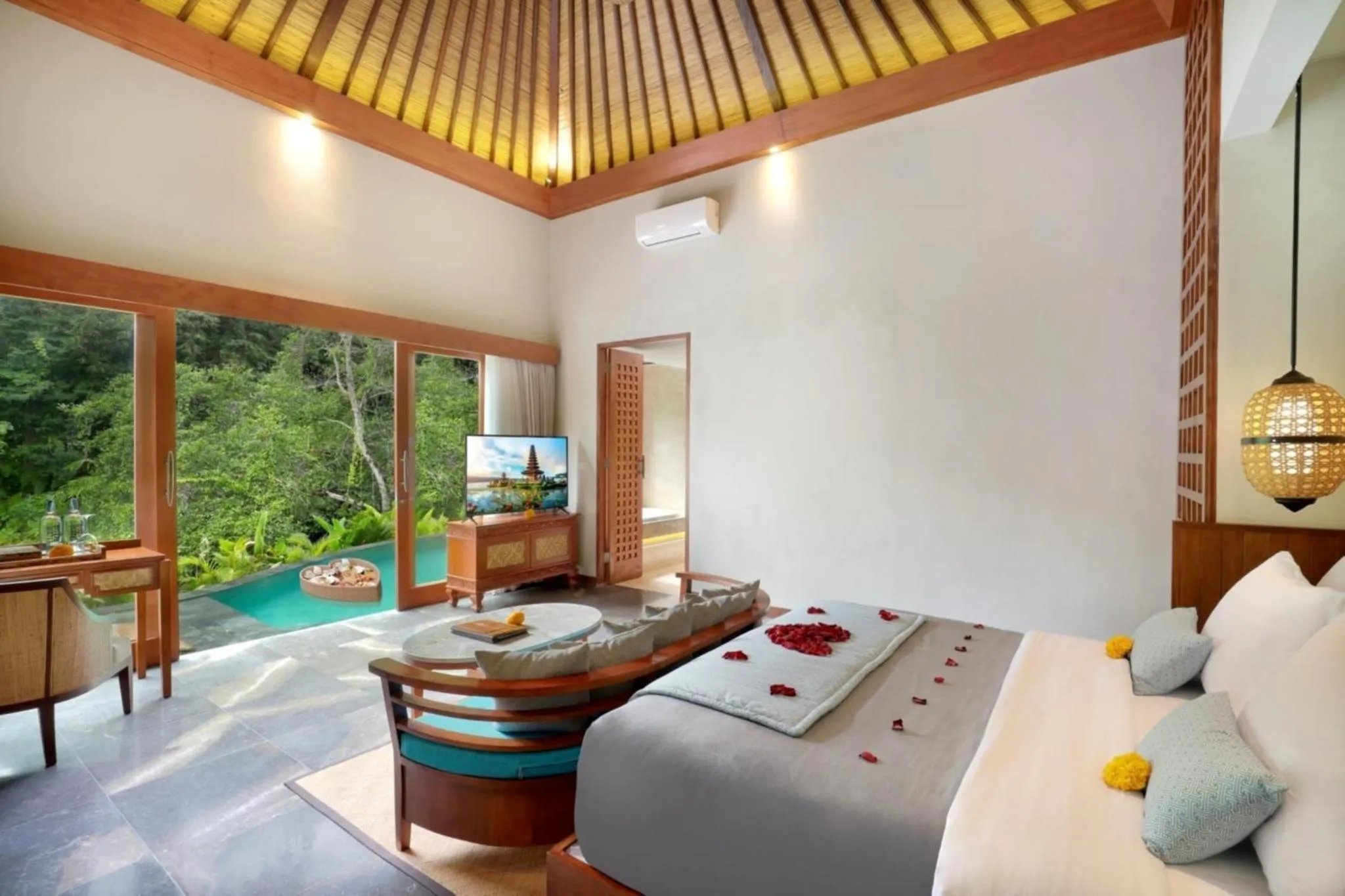 Bed in Aksari Resort & Spa Ubud by Ini Vie Hospitality