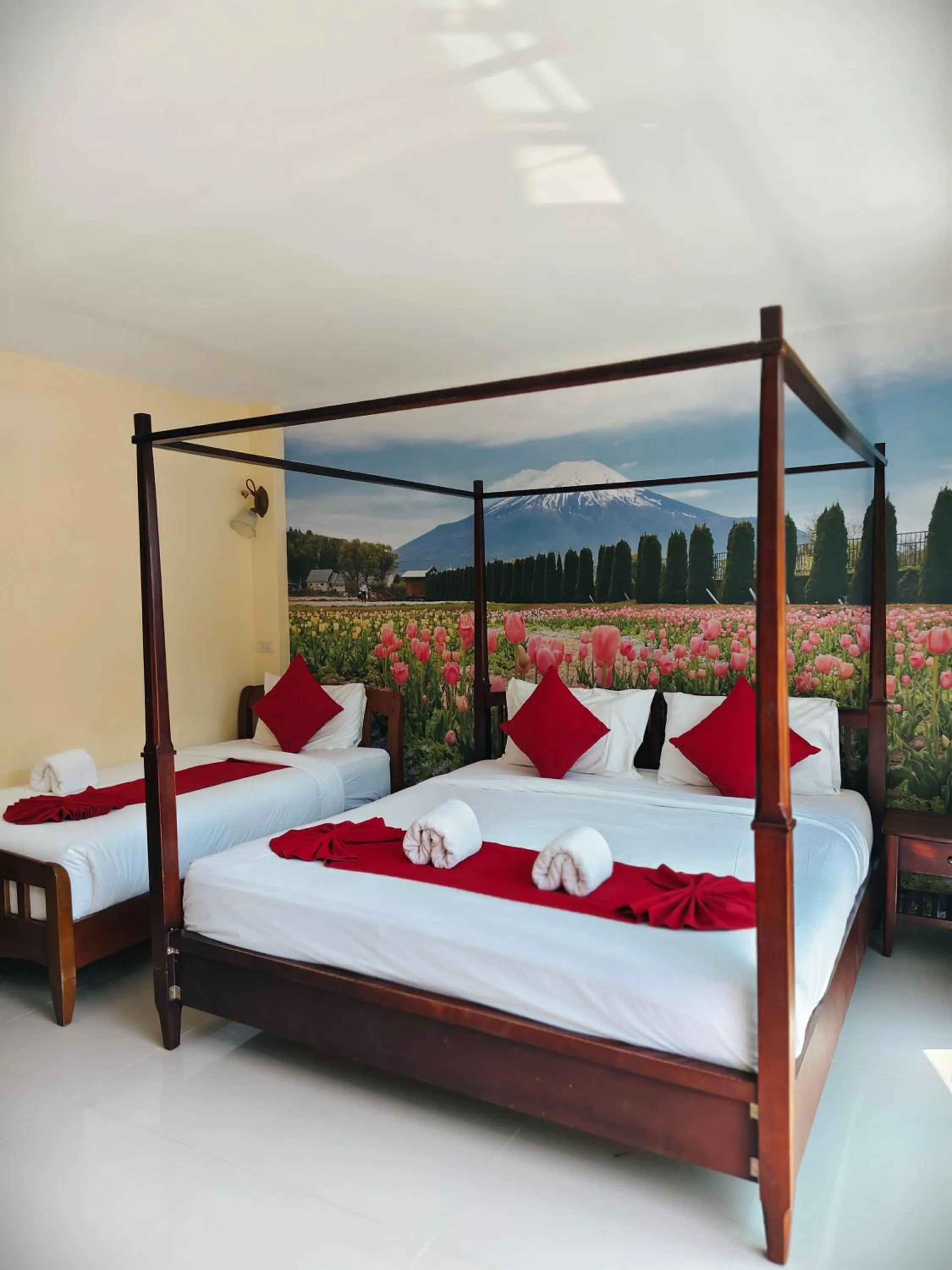 Bed in Phi Phi Maiyada Resort