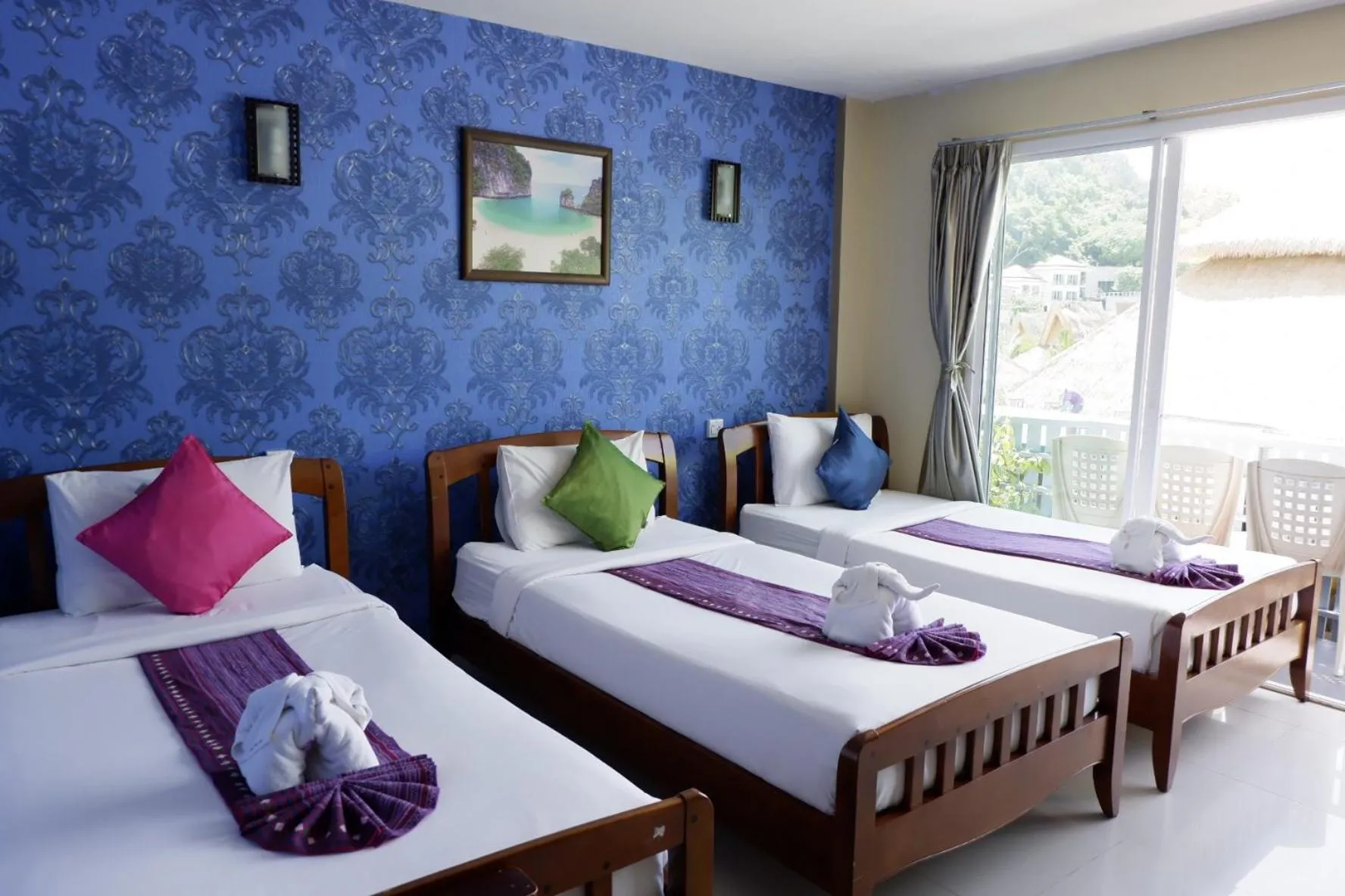 Bedroom, Bed in Phi Phi Maiyada Resort