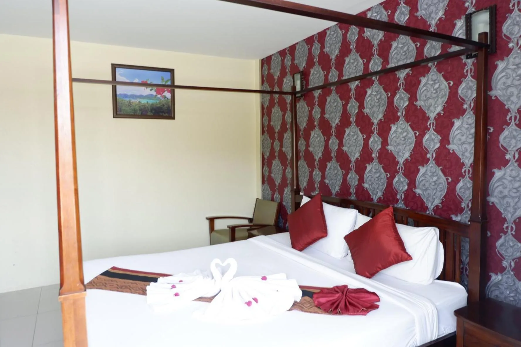 Bathroom, Bed in Phi Phi Maiyada Resort