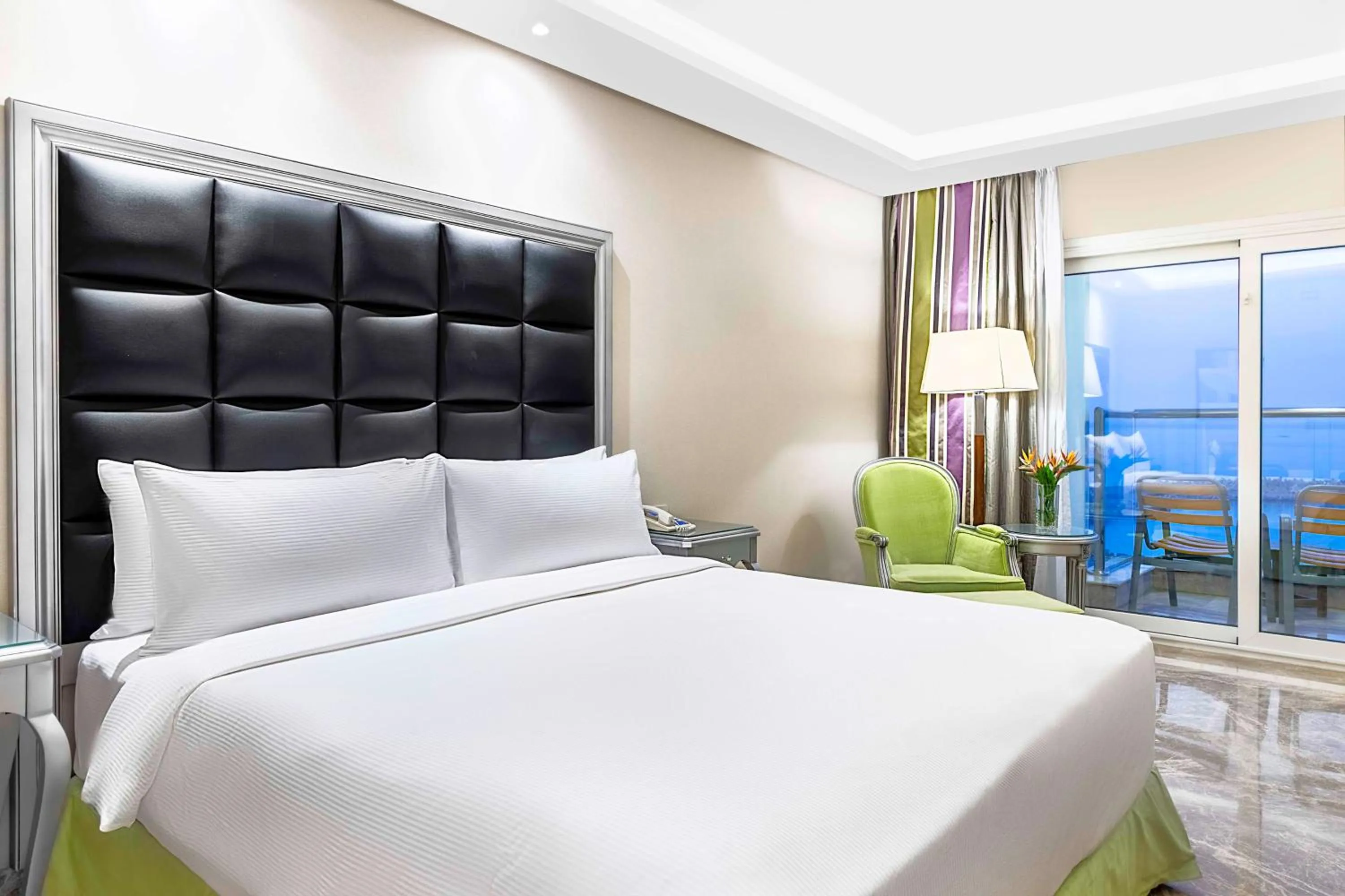 View (from property/room), Bed in Hilton Alexandria Corniche Hotel