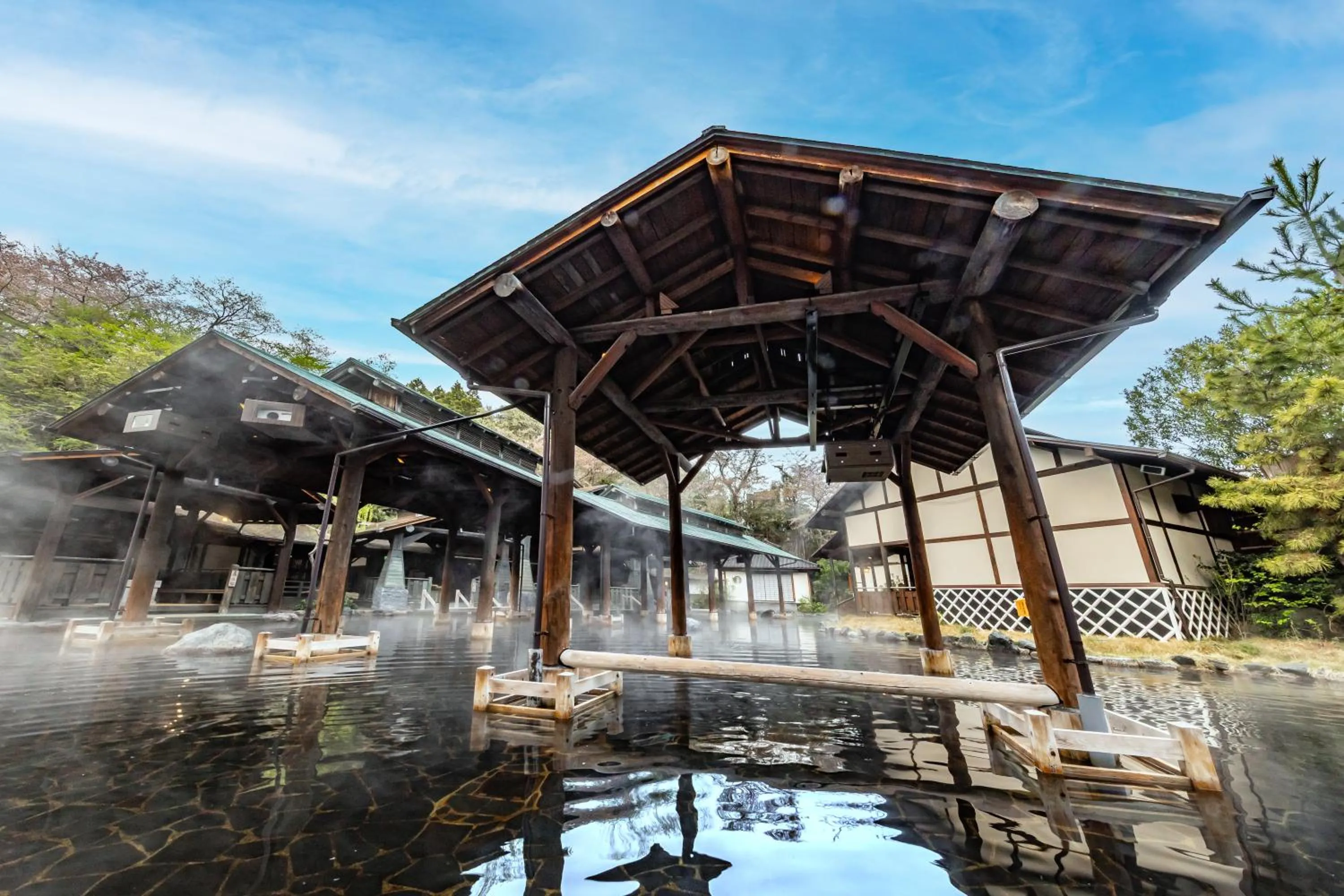Open Air Bath in Spa Resort Hawaiians VIR Port