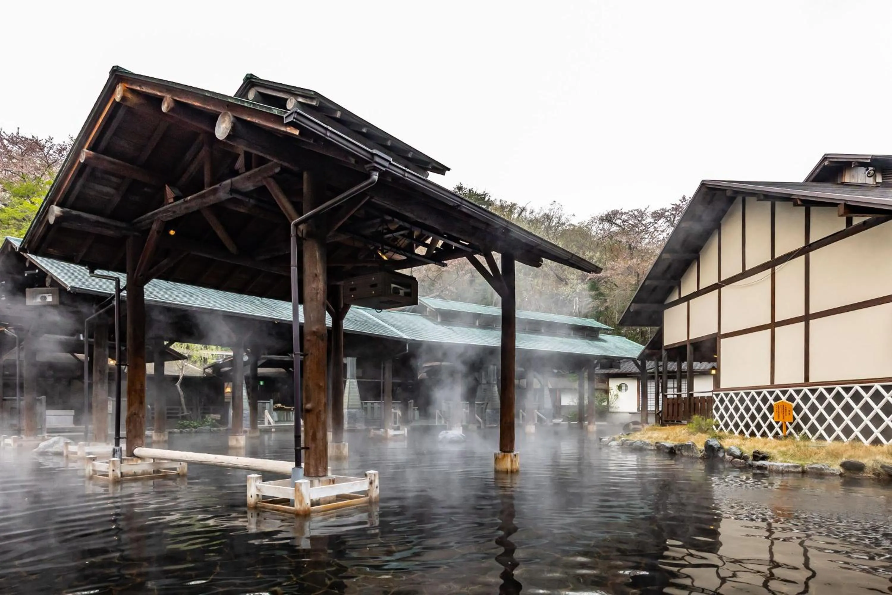 Open Air Bath in Spa Resort Hawaiians VIR Port