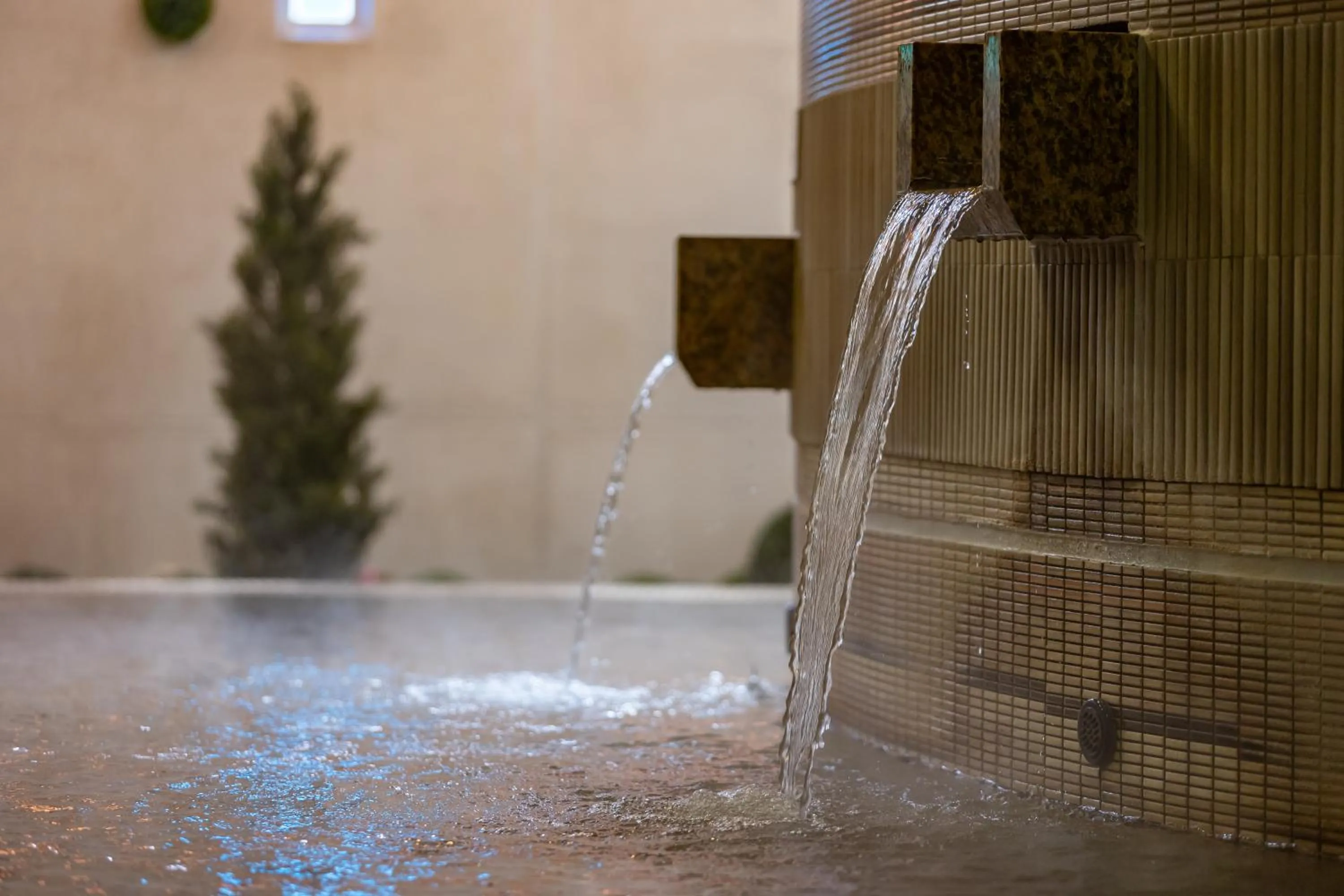 Hot Spring Bath in Spa Resort Hawaiians Monolith Tower