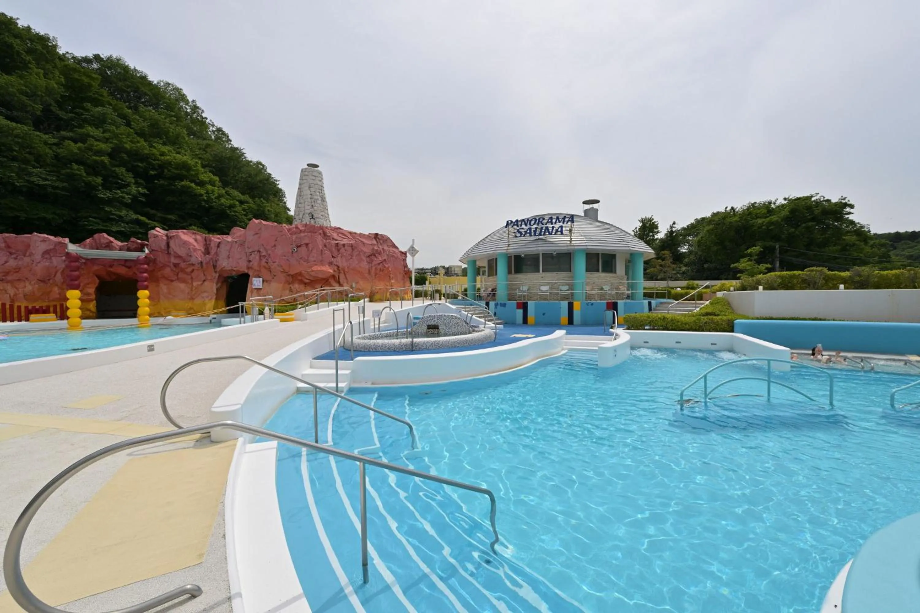 Swimming pool in Spa Resort Hawaiians Monolith Tower