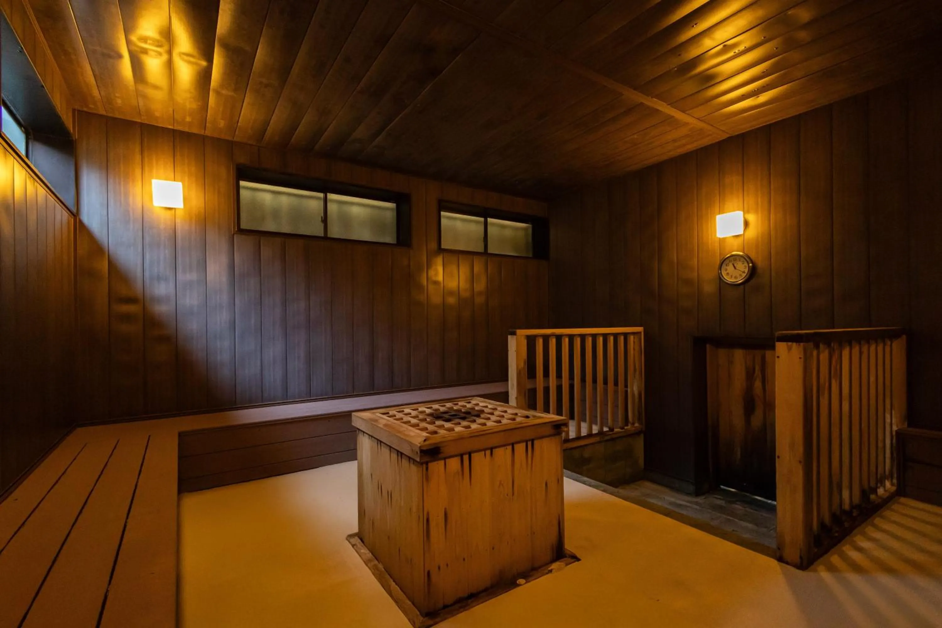 Area and facilities in Spa Resort Hawaiians Monolith Tower