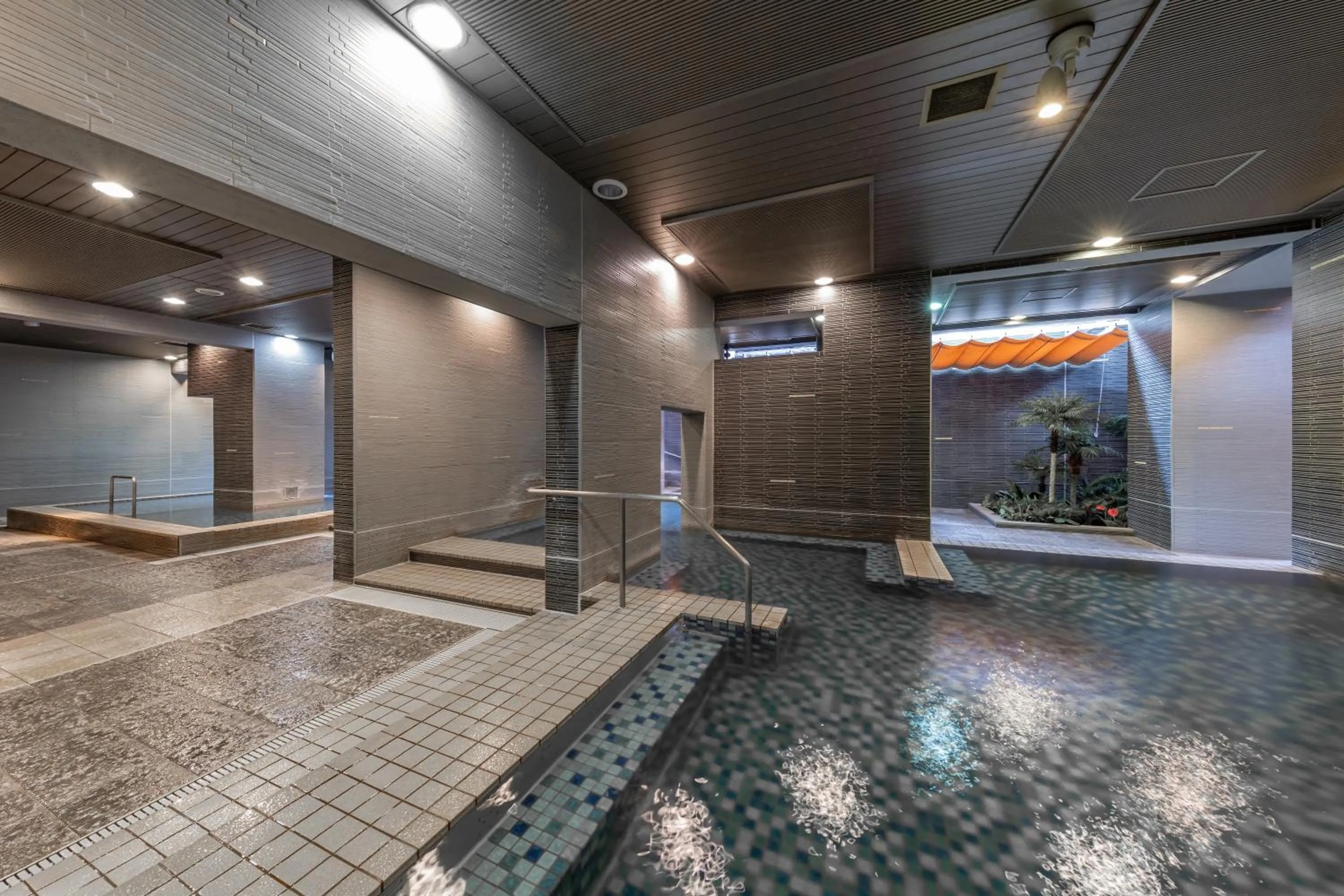 Hot Spring Bath in Spa Resort Hawaiians Monolith Tower