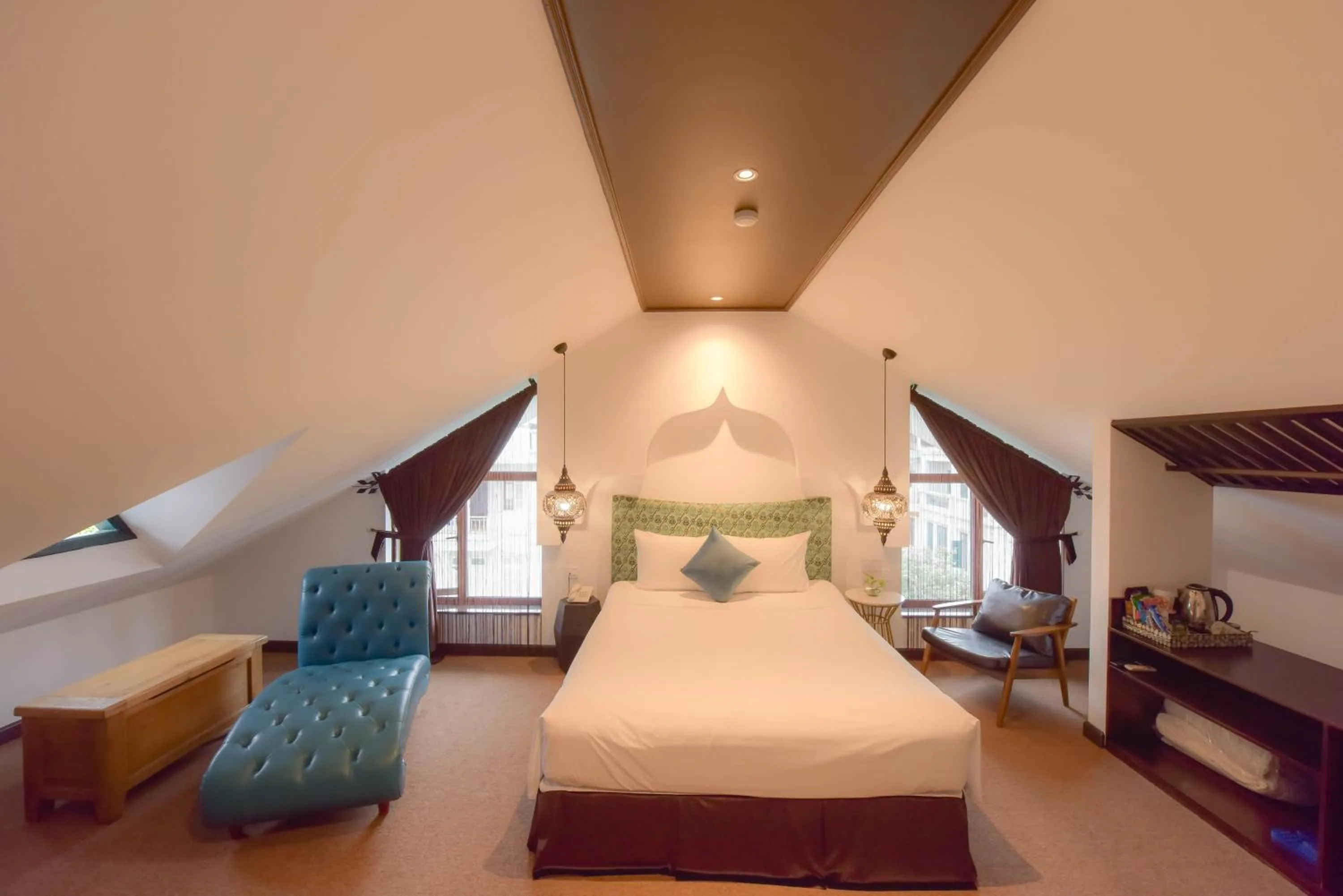 Photo of the whole room, Bed in Rosa Hanoi Hotel