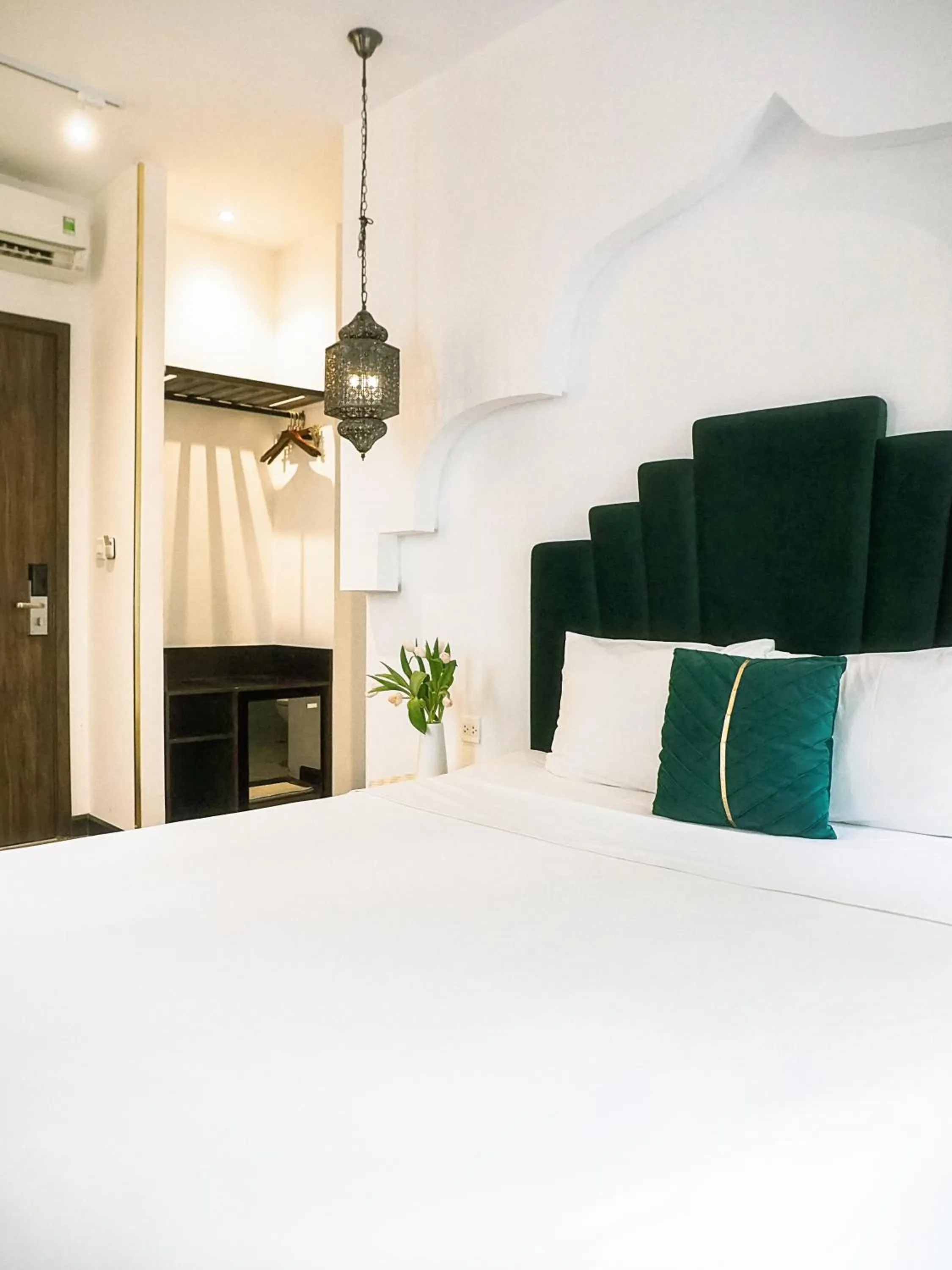 Bed in Rosa Hanoi Hotel