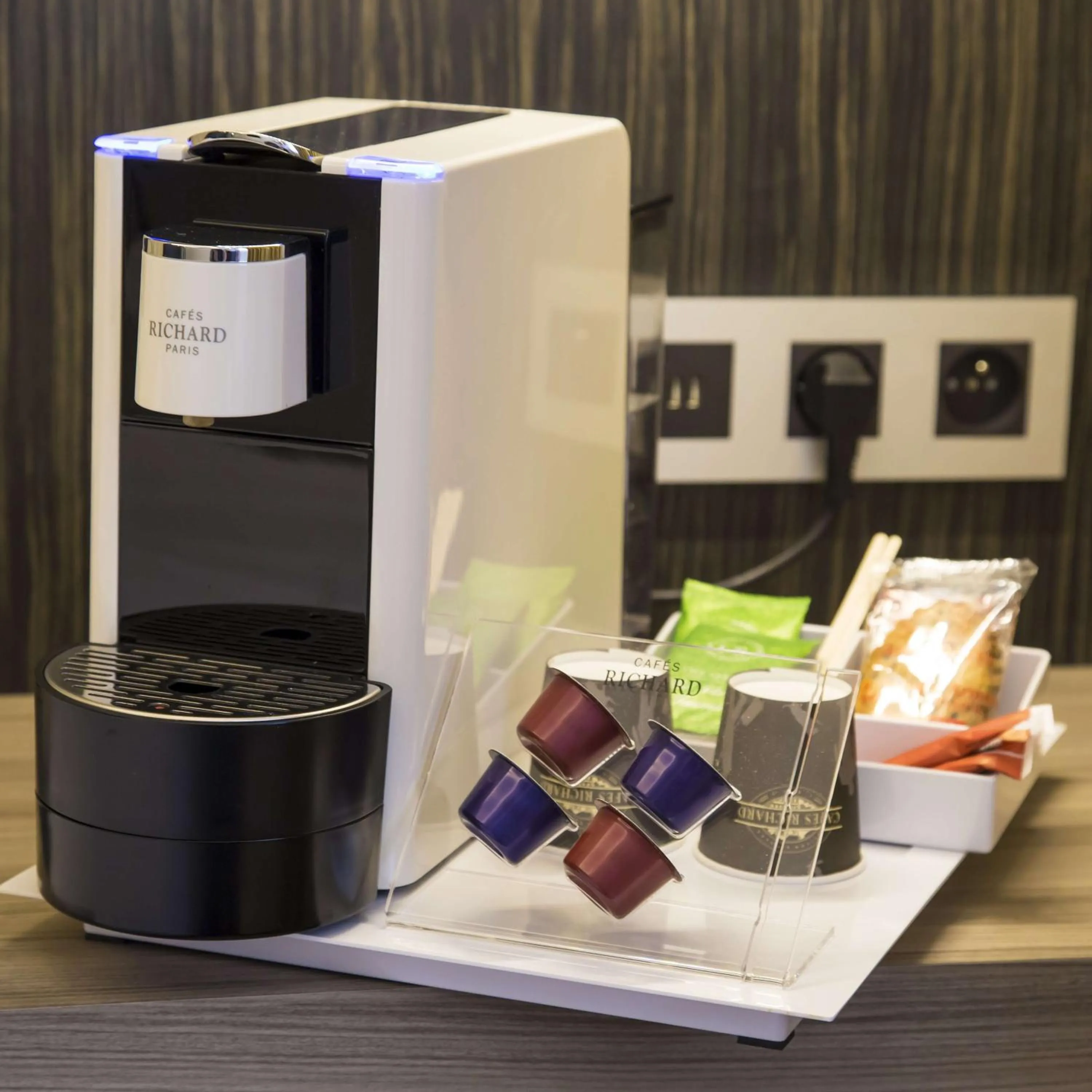 Bedroom in Best Western Plus Cannes Riviera