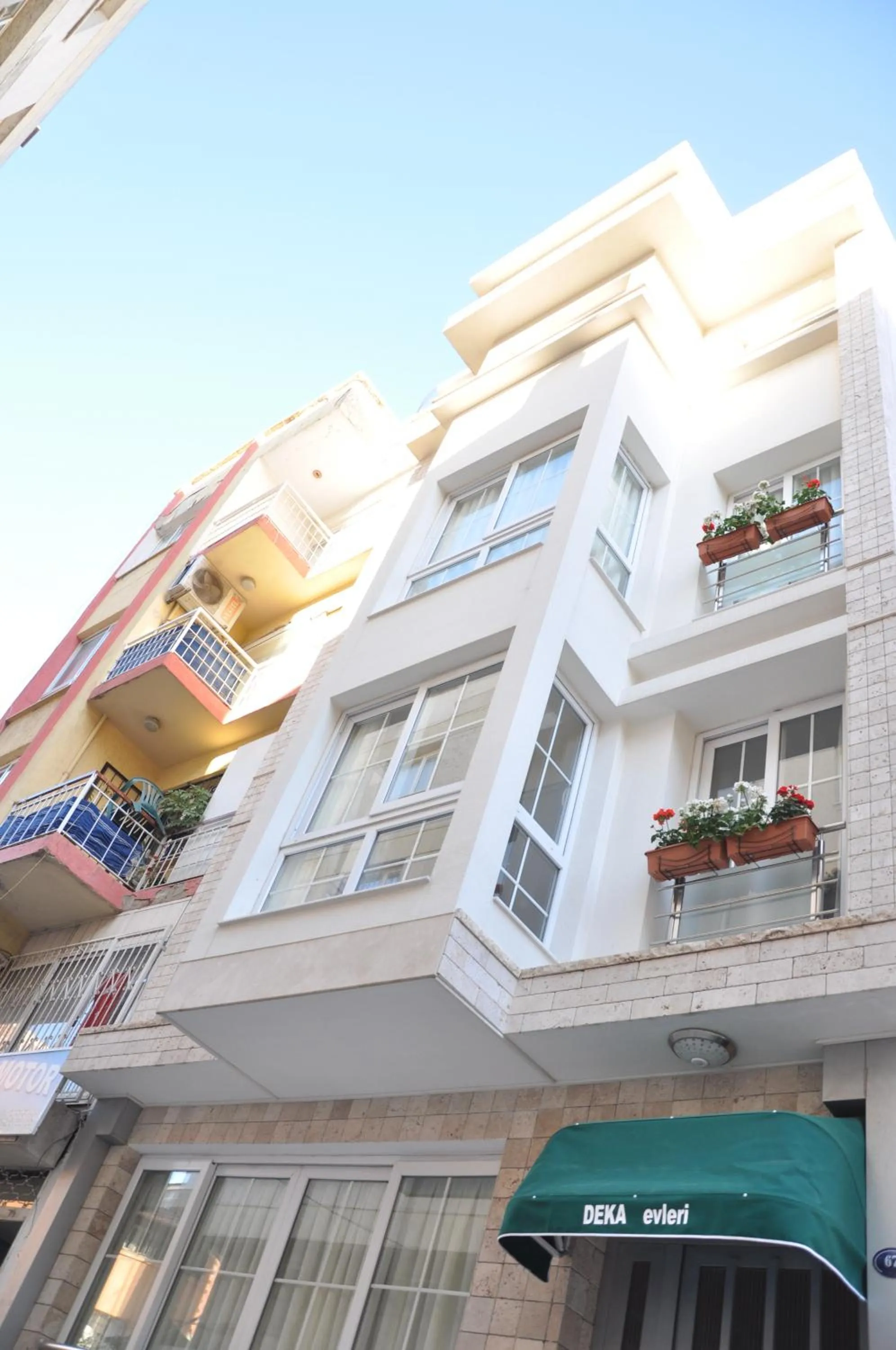 Property building in Deka Evleri