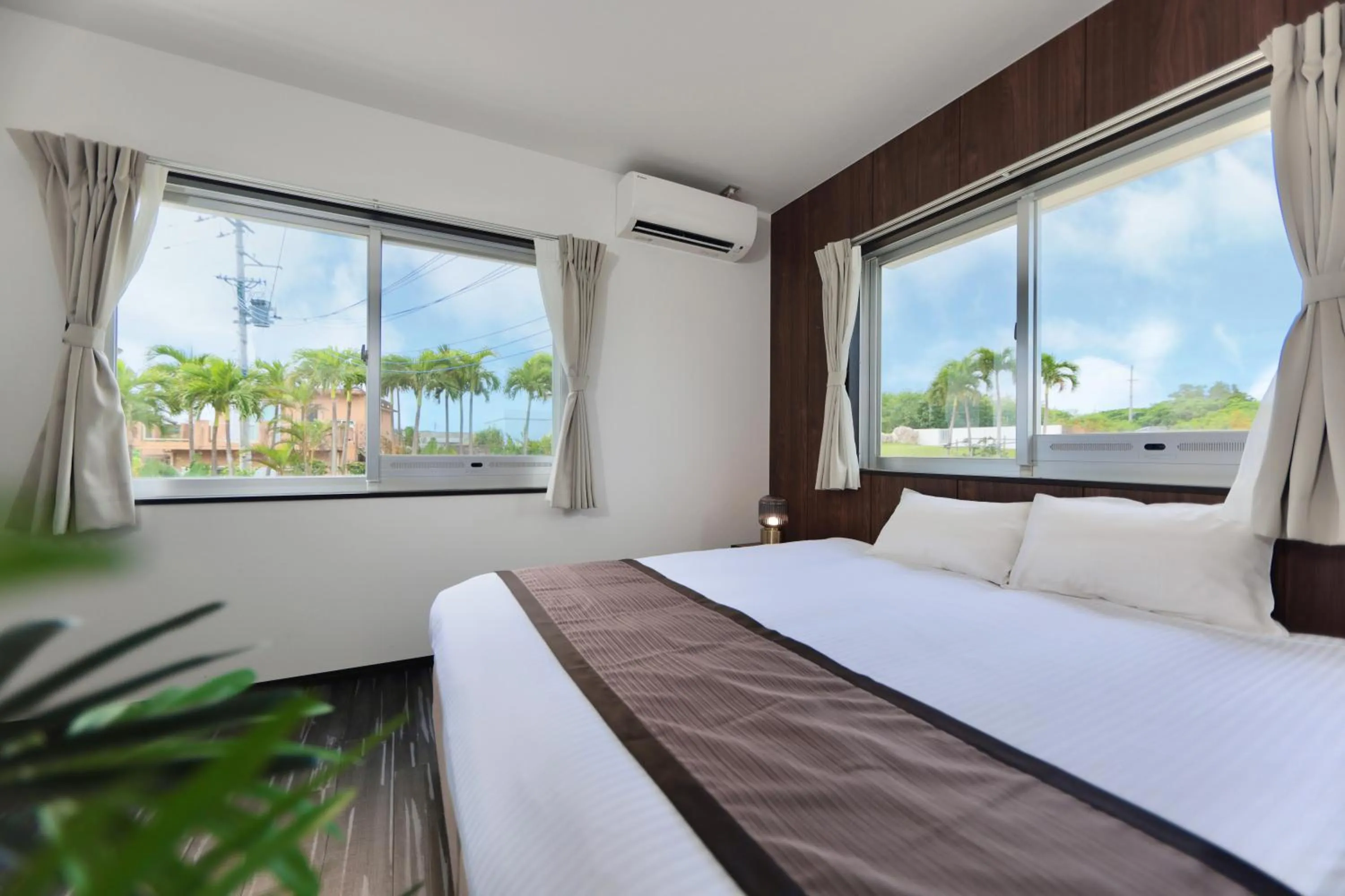 Bed in Crystal Villa Imgya