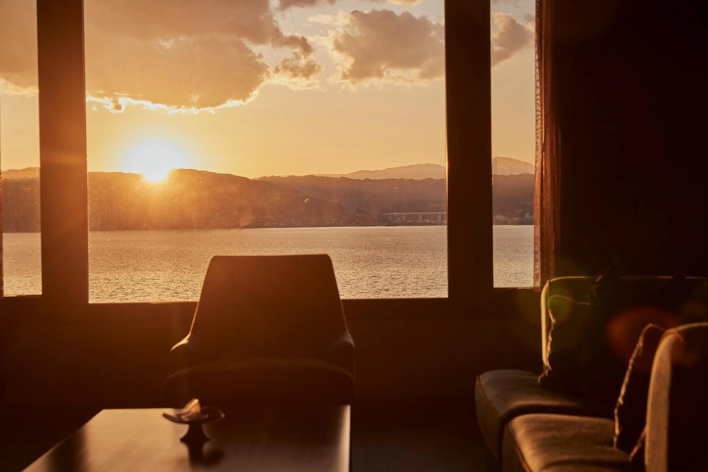 Sunset in Kamisuwa Onsen Shinyu