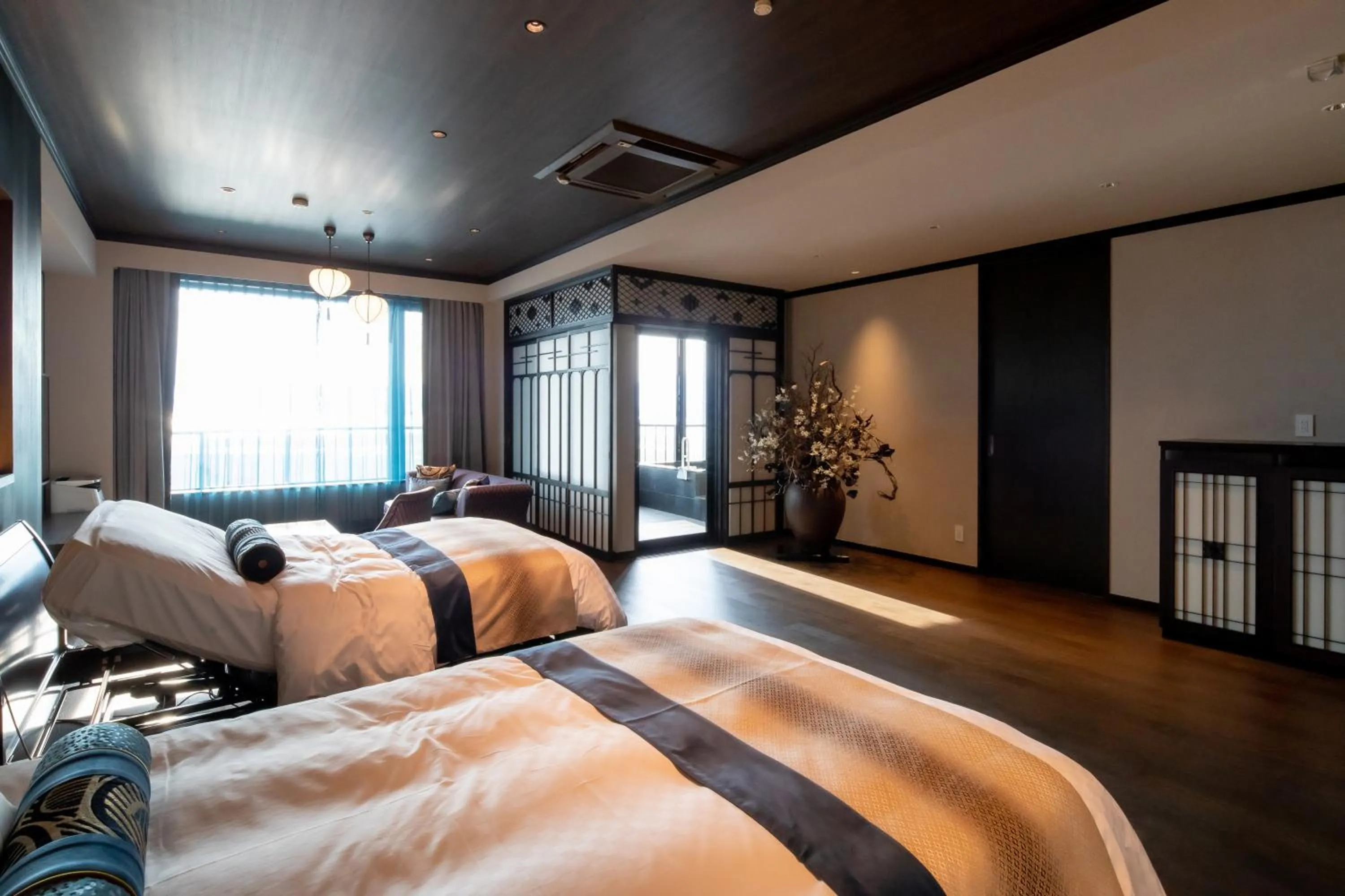 Photo of the whole room, Bed in Kamisuwa Onsen Shinyu