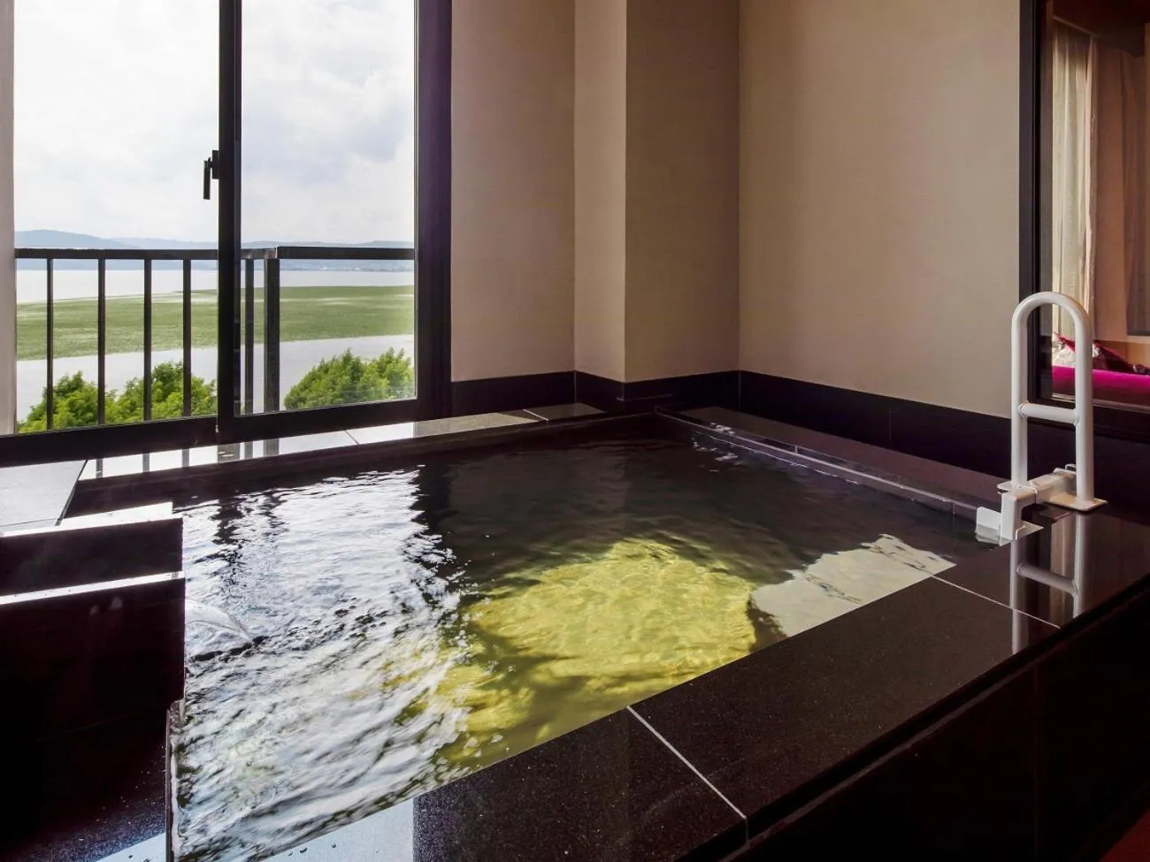 Bathroom in Kamisuwa Onsen Shinyu