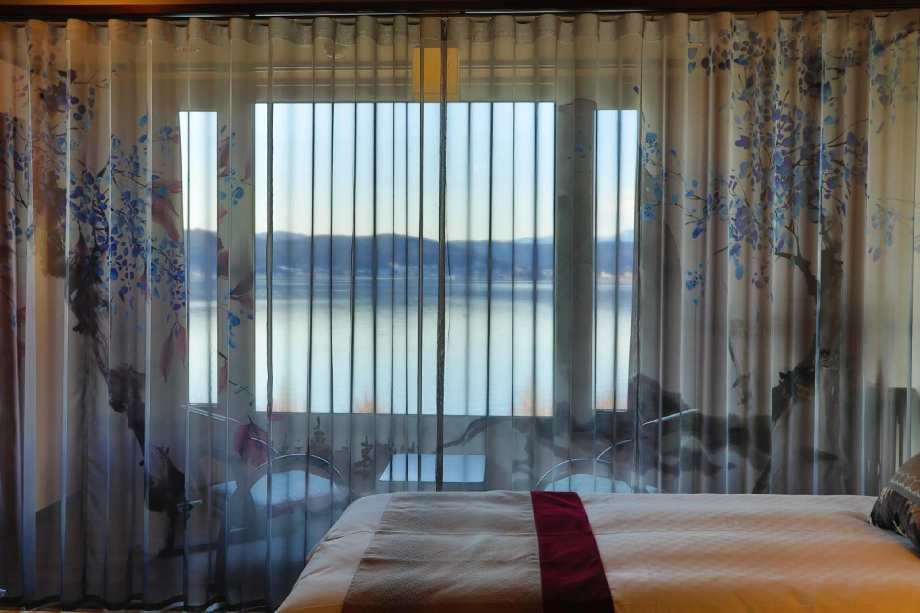 Photo of the whole room, Bed in Kamisuwa Onsen Shinyu