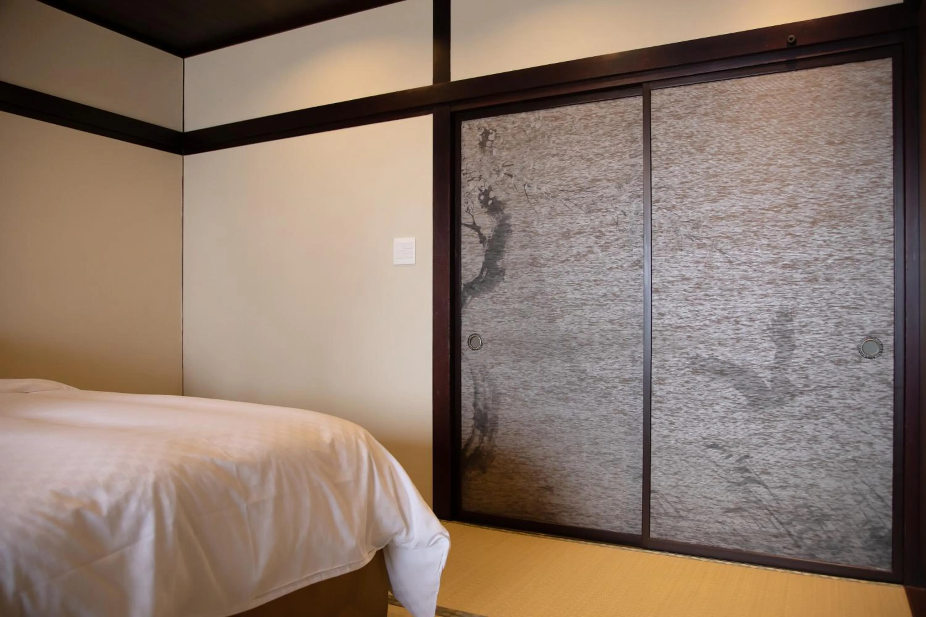 Photo of the whole room, Bed in Kamisuwa Onsen Shinyu