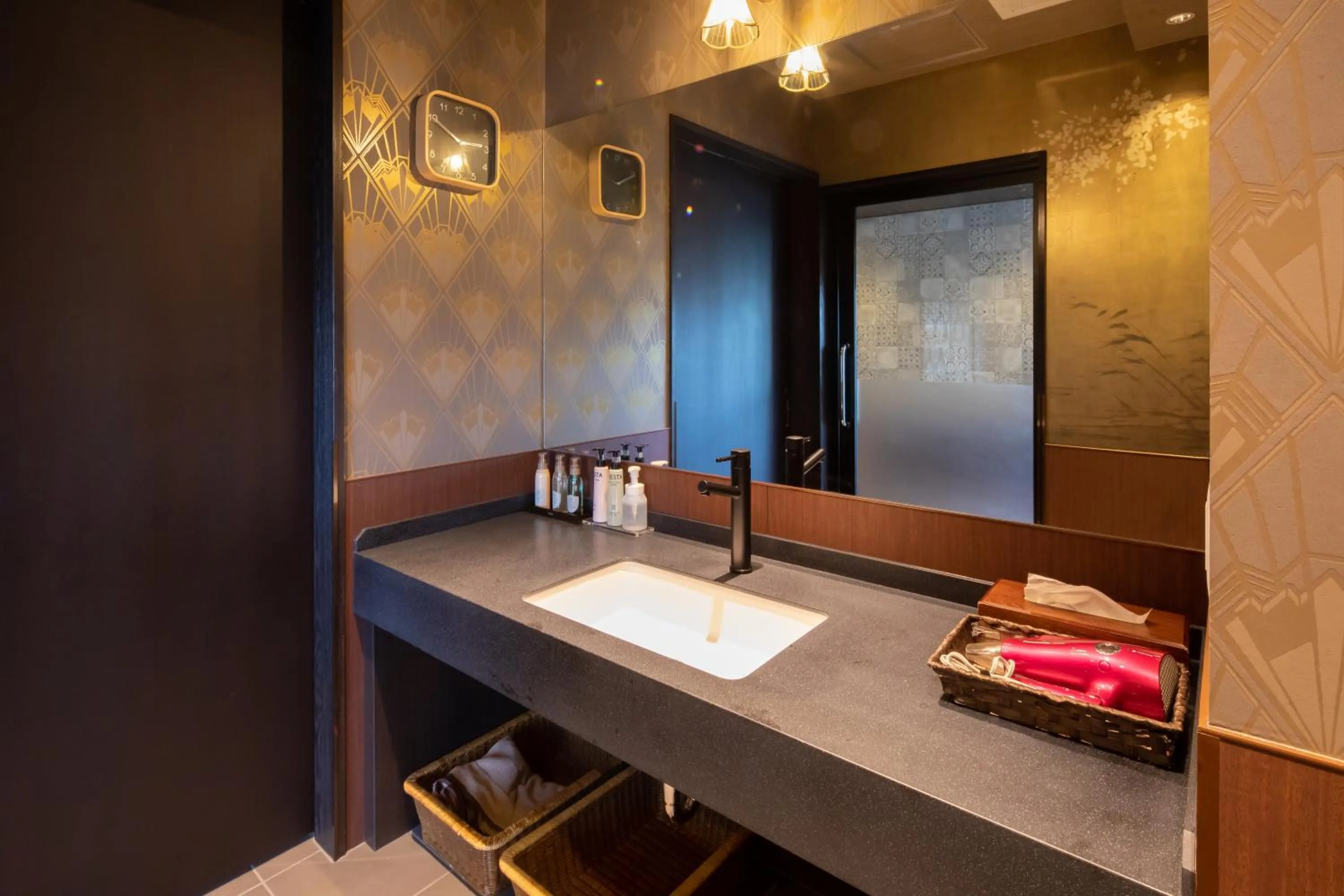 Open Air Bath in Kamisuwa Onsen Shinyu