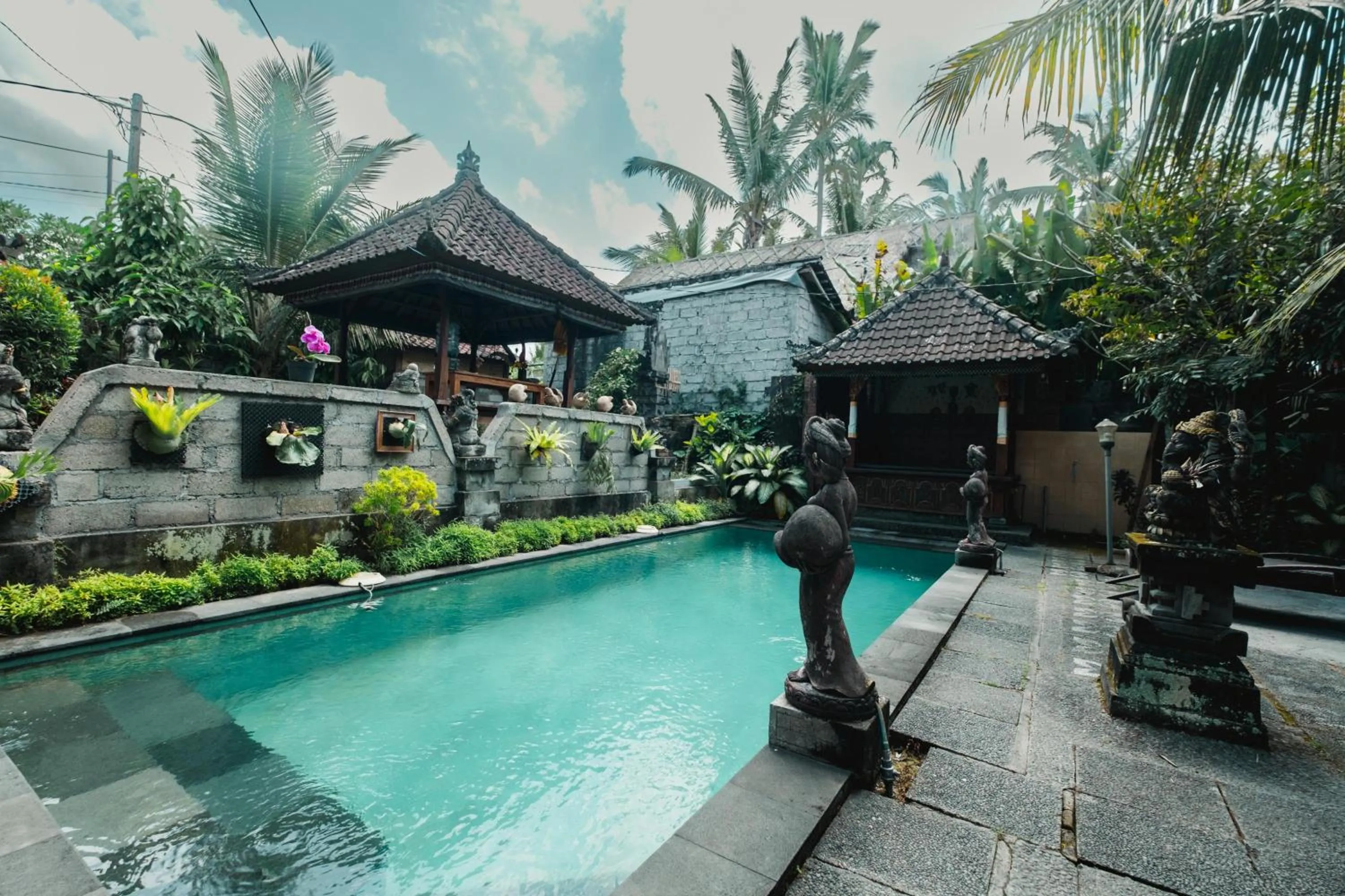 Property building in Rizky Guesthouse