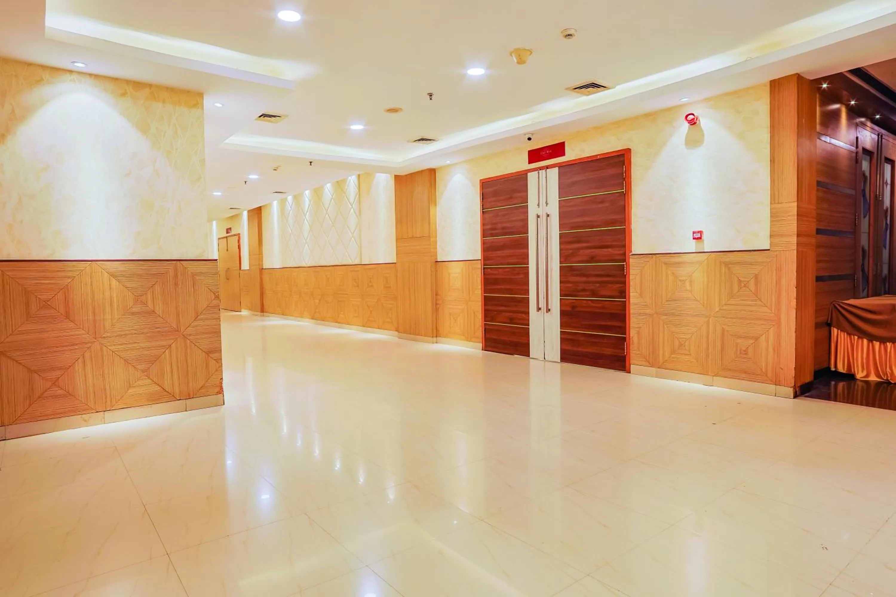 Banquet/Function facilities in Hyphen Premier-Business Hotel