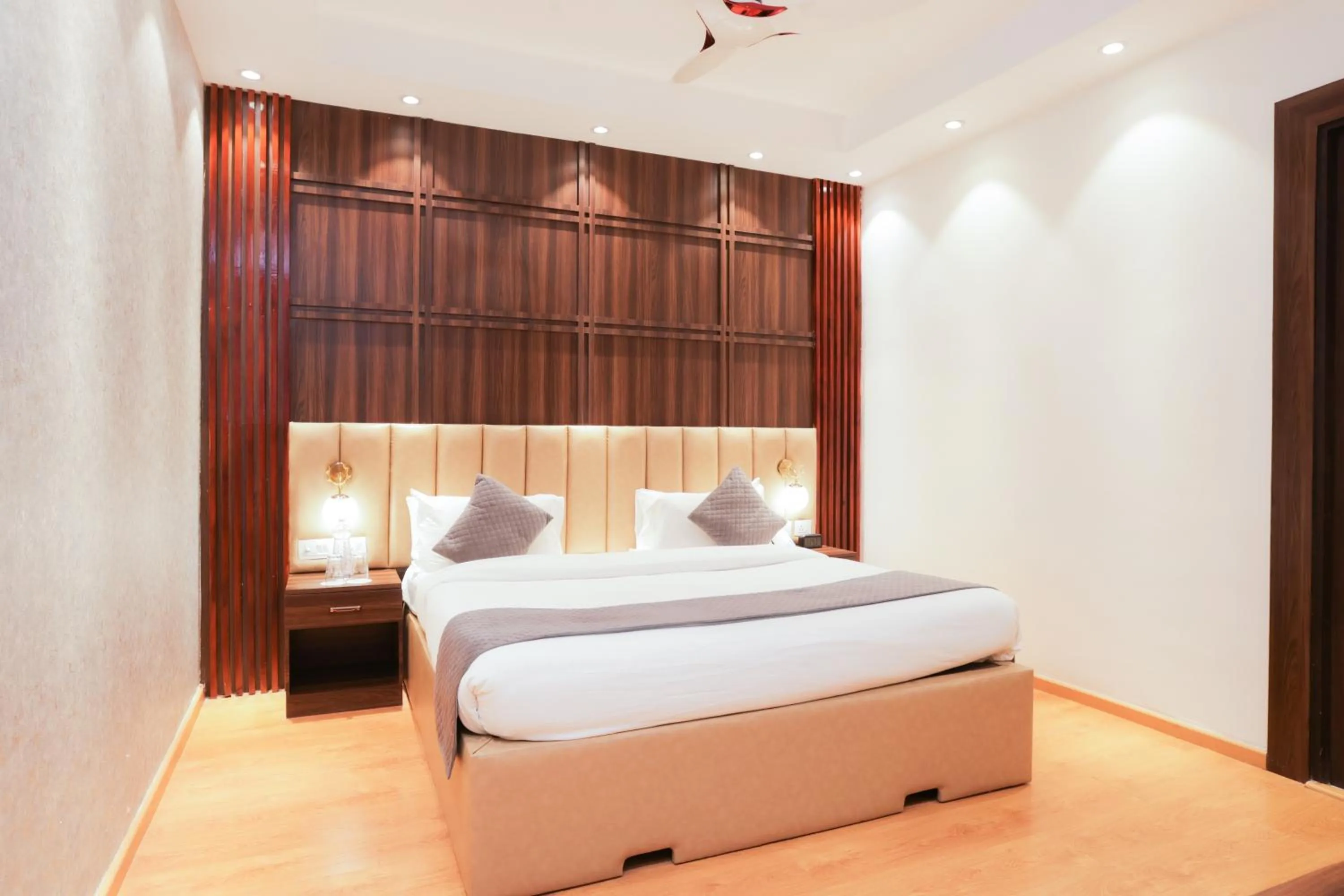 Bedroom, Bed in Hyphen Premier-Business Hotel