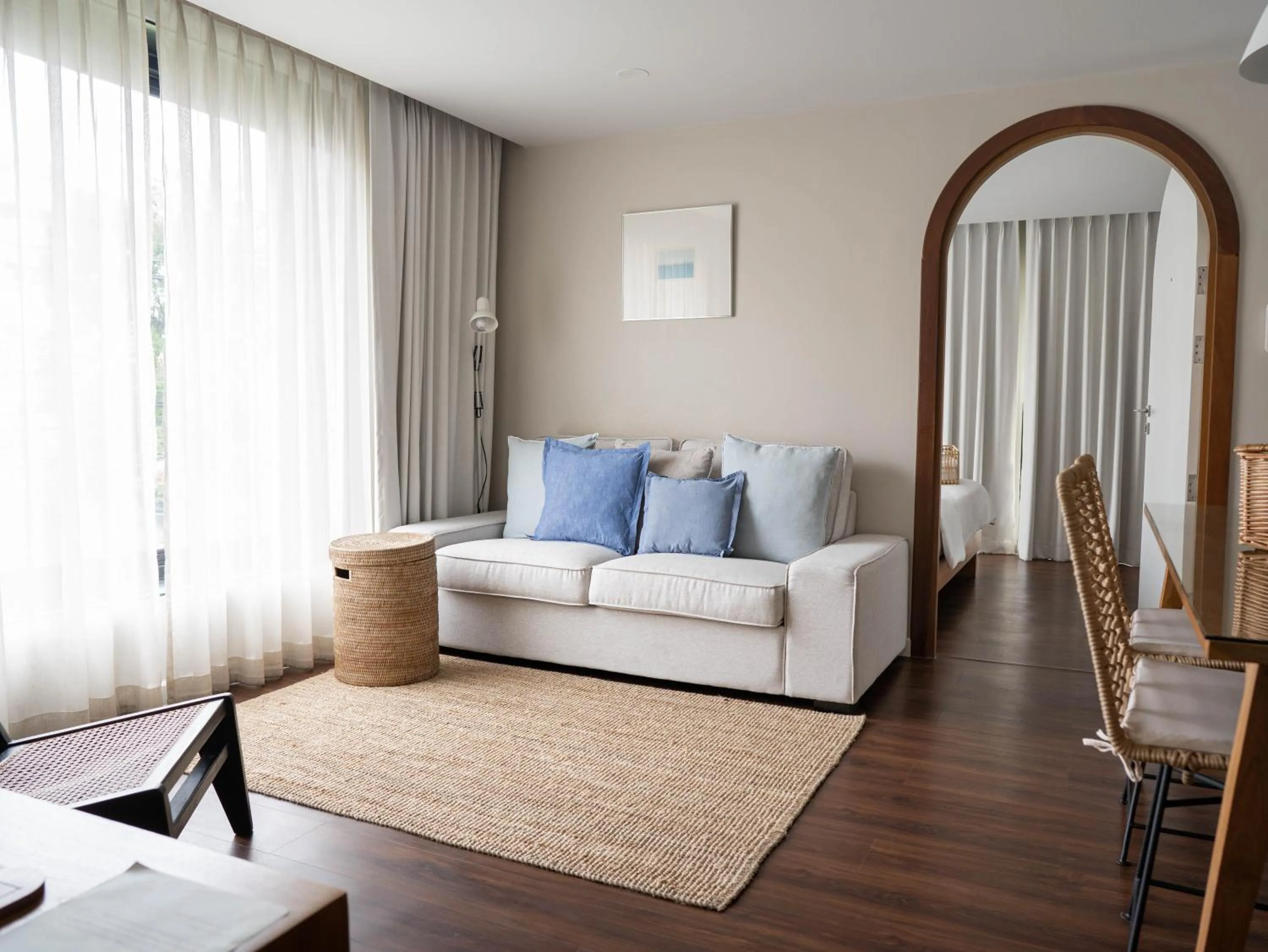 Living room in The Earth Hotel