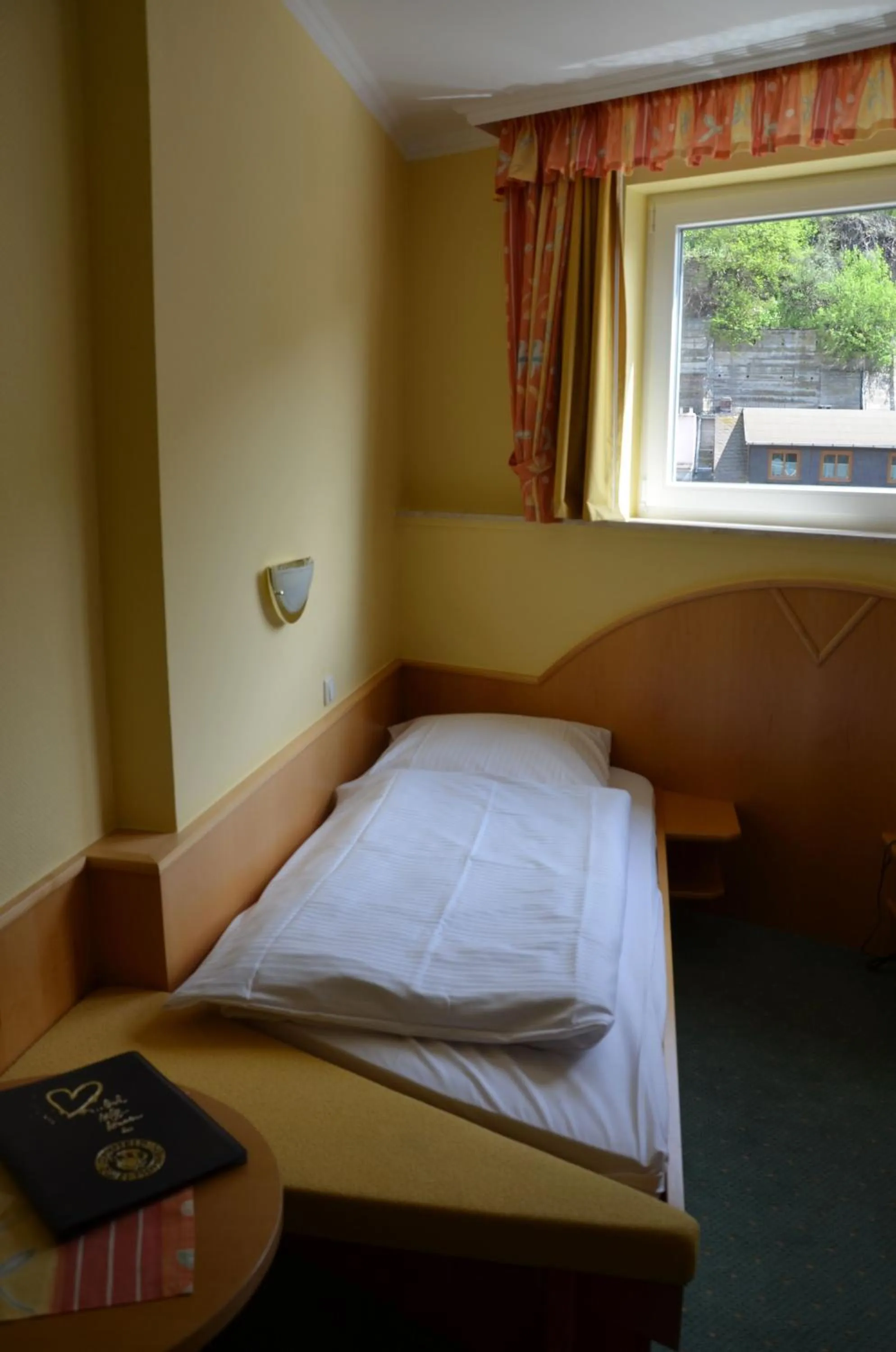 Bed in Hotel Zwei Mohren