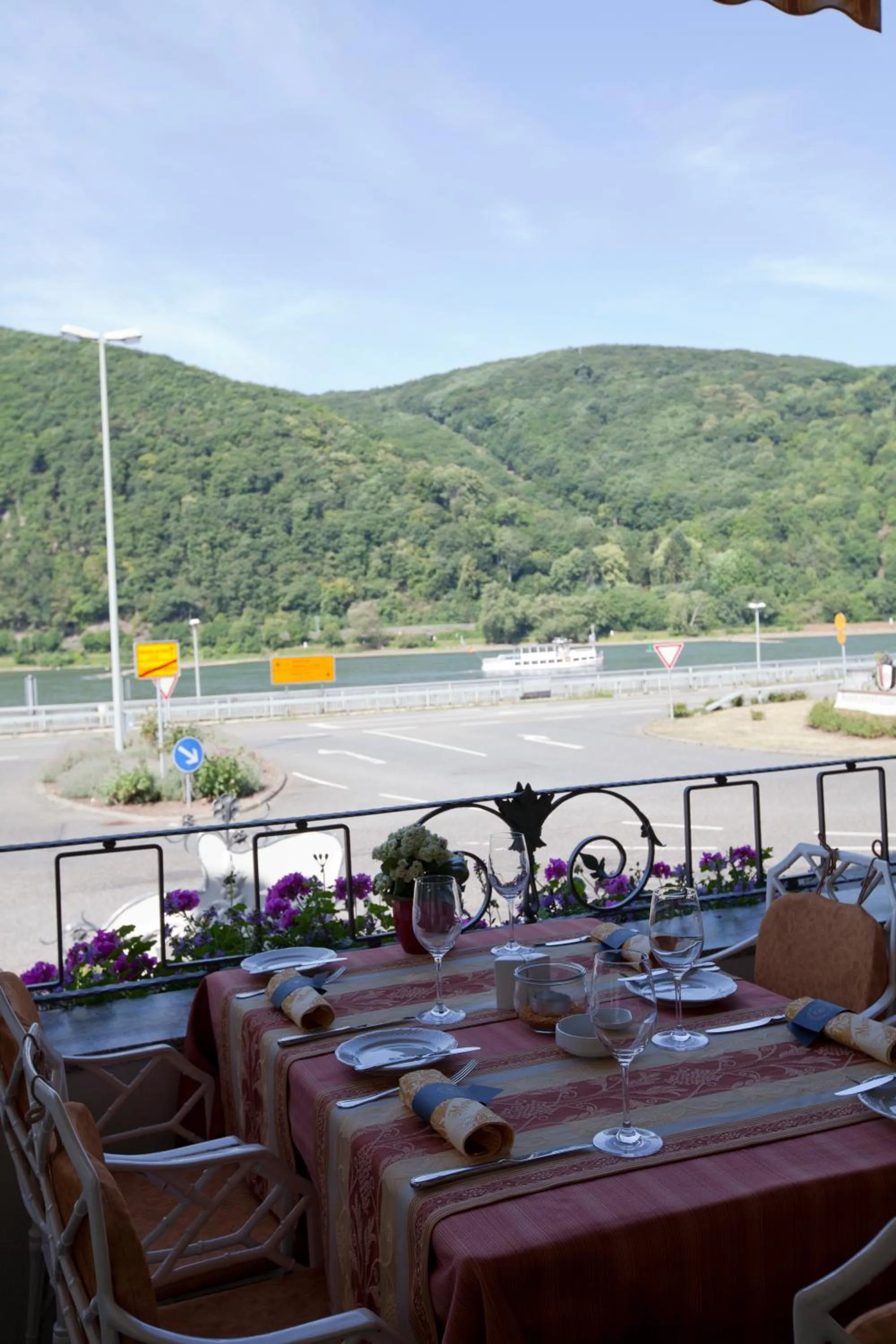Restaurant/places to eat in Hotel Zwei Mohren