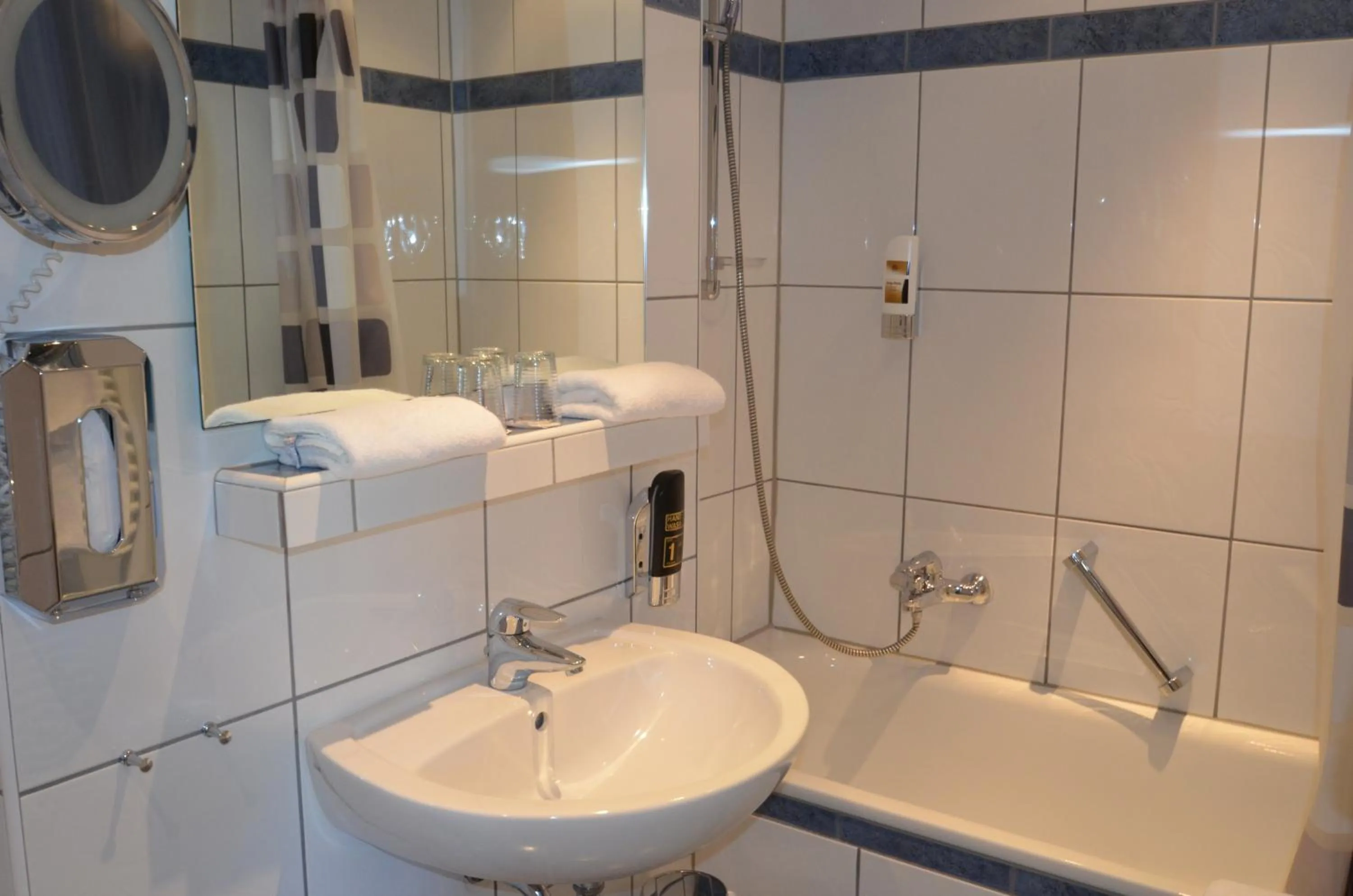 Bathroom in Hotel Zwei Mohren