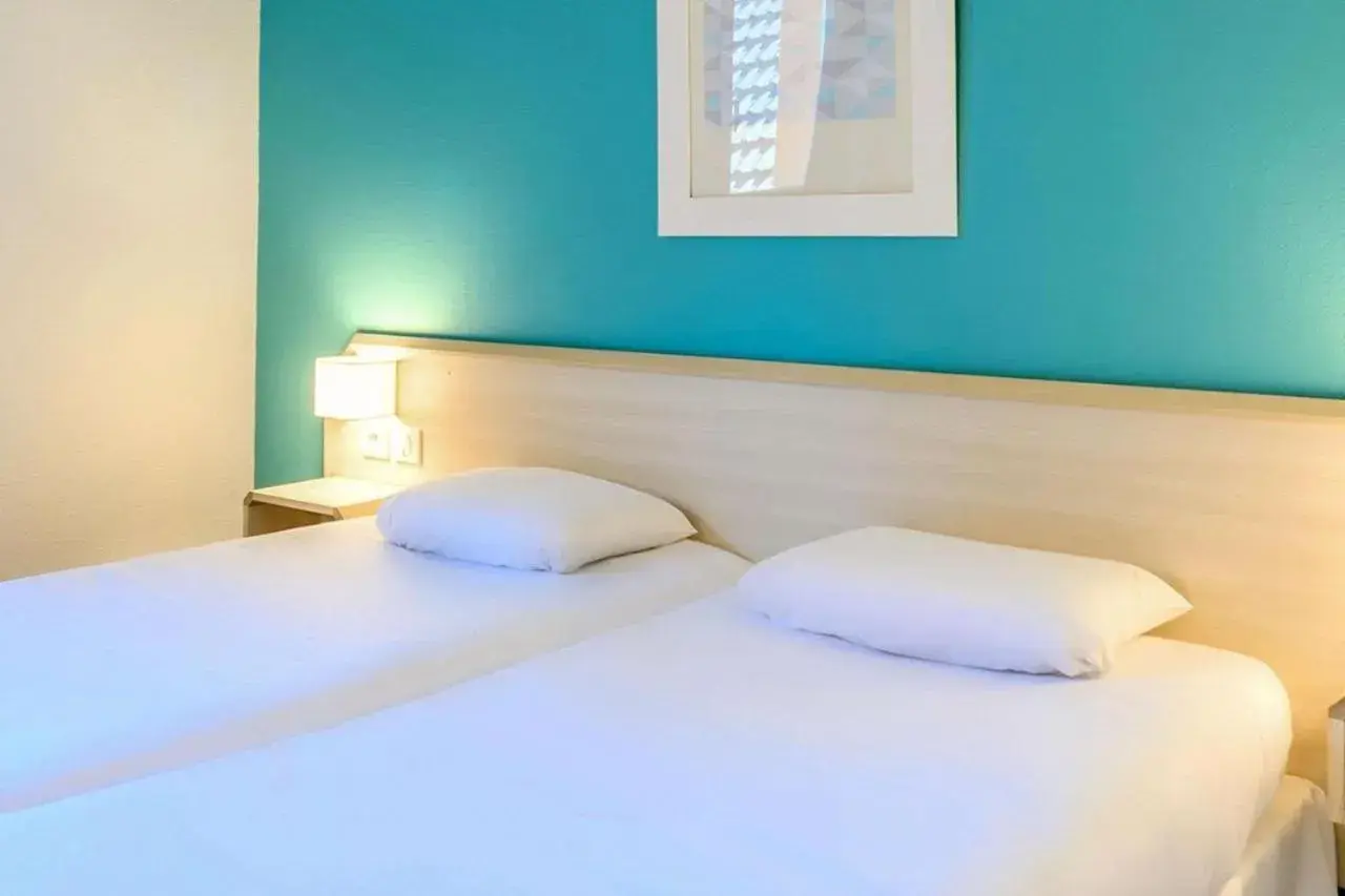 Twin Room - Non-Smoking in Comfort Hotel Orleans Saran Twin Room - Non-Smoking in Comfort Hotel Orleans Saran