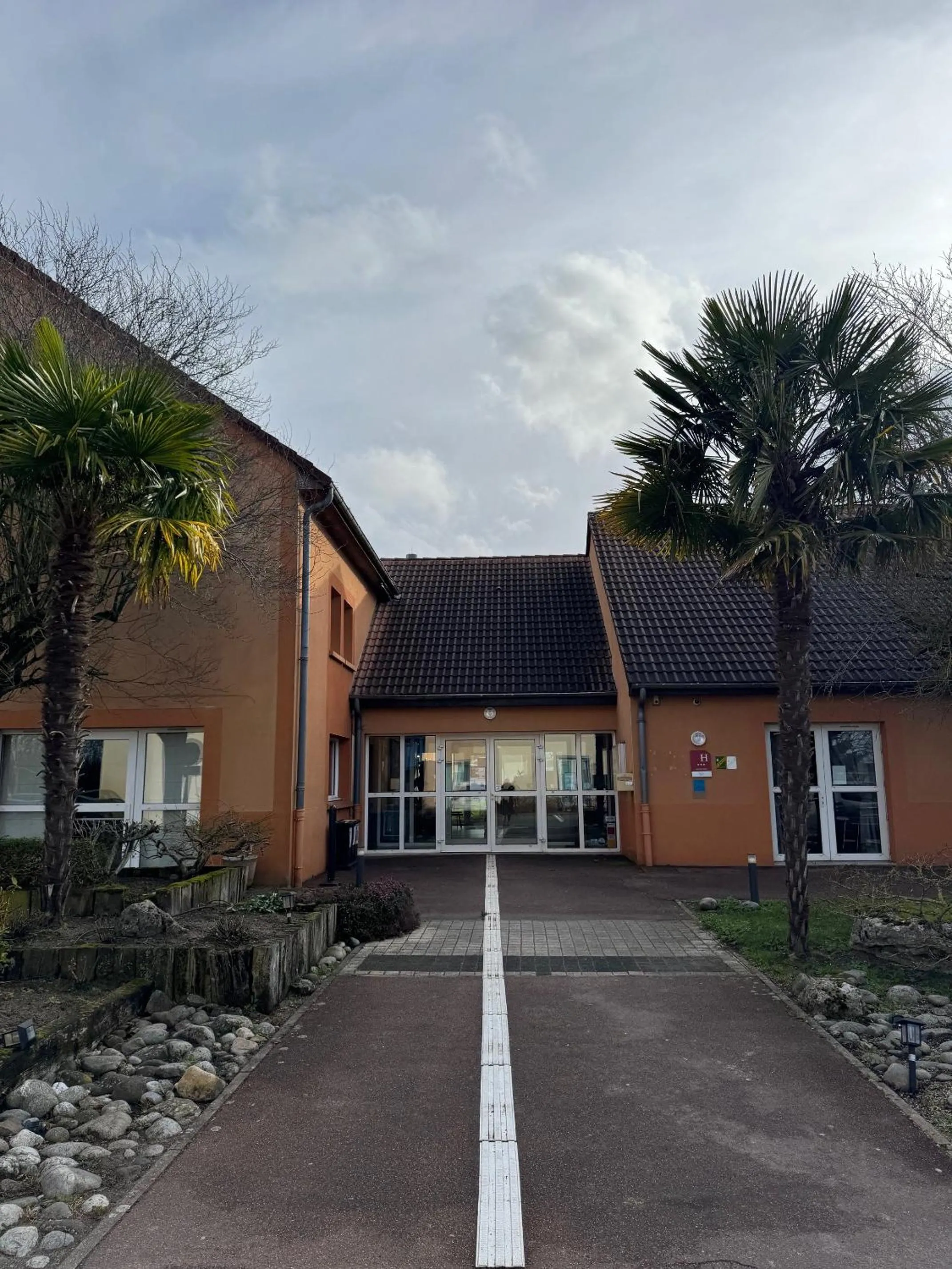 Property building in Comfort Hotel Orleans Saran