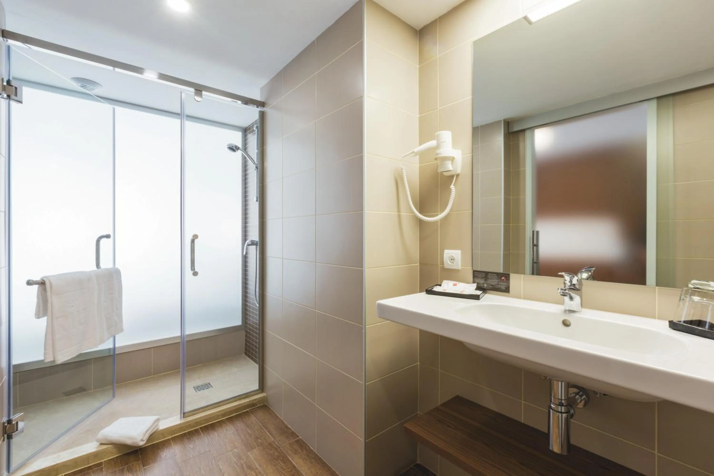 Bathroom in Hotel Riu Bravo - 0'0 All Inclusive