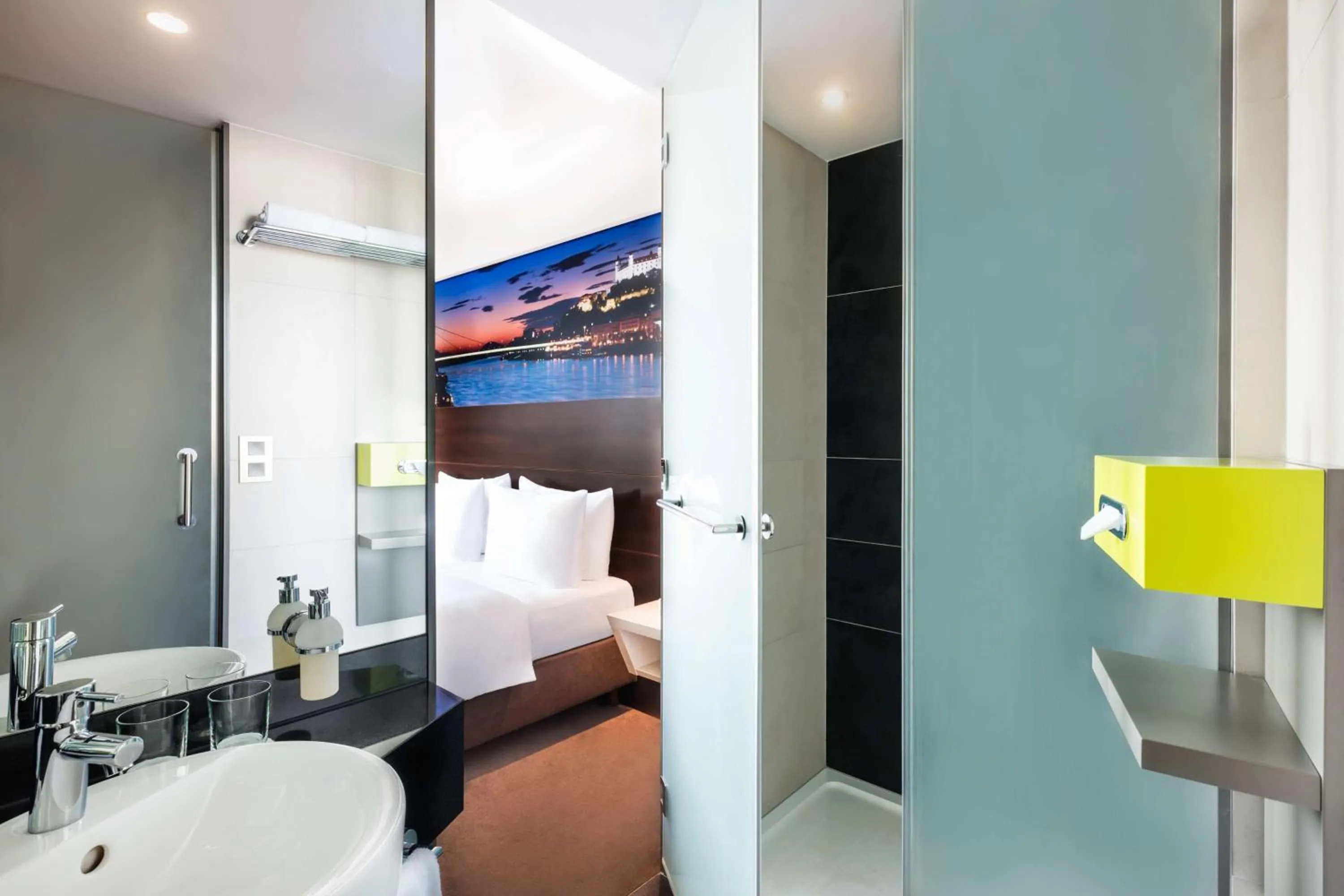 Bathroom in Lindner Hotel Bratislava, part of JdV by Hyatt